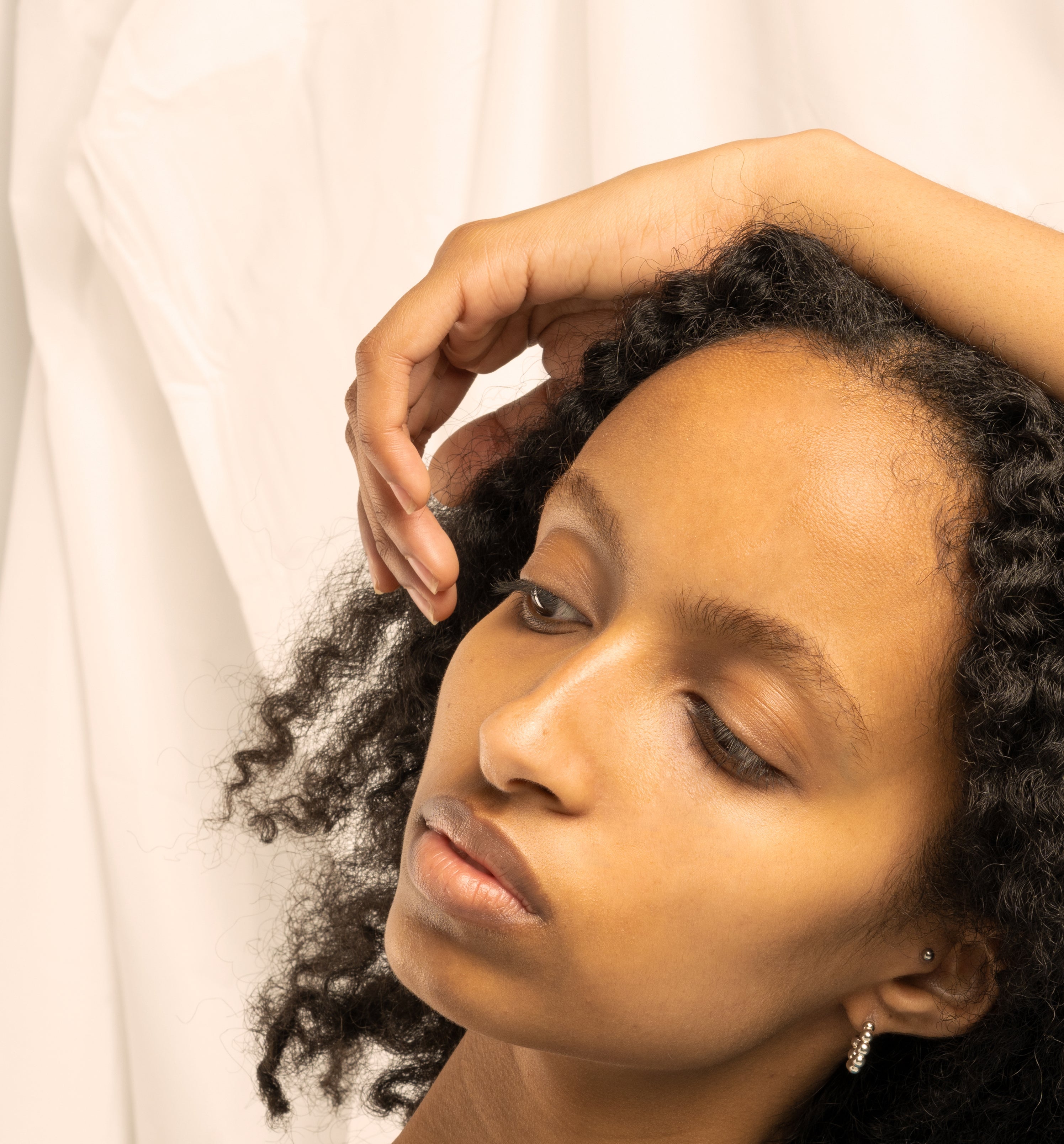 Thick Ball Hoop Earrings in Silver - Paz Lifestyle
