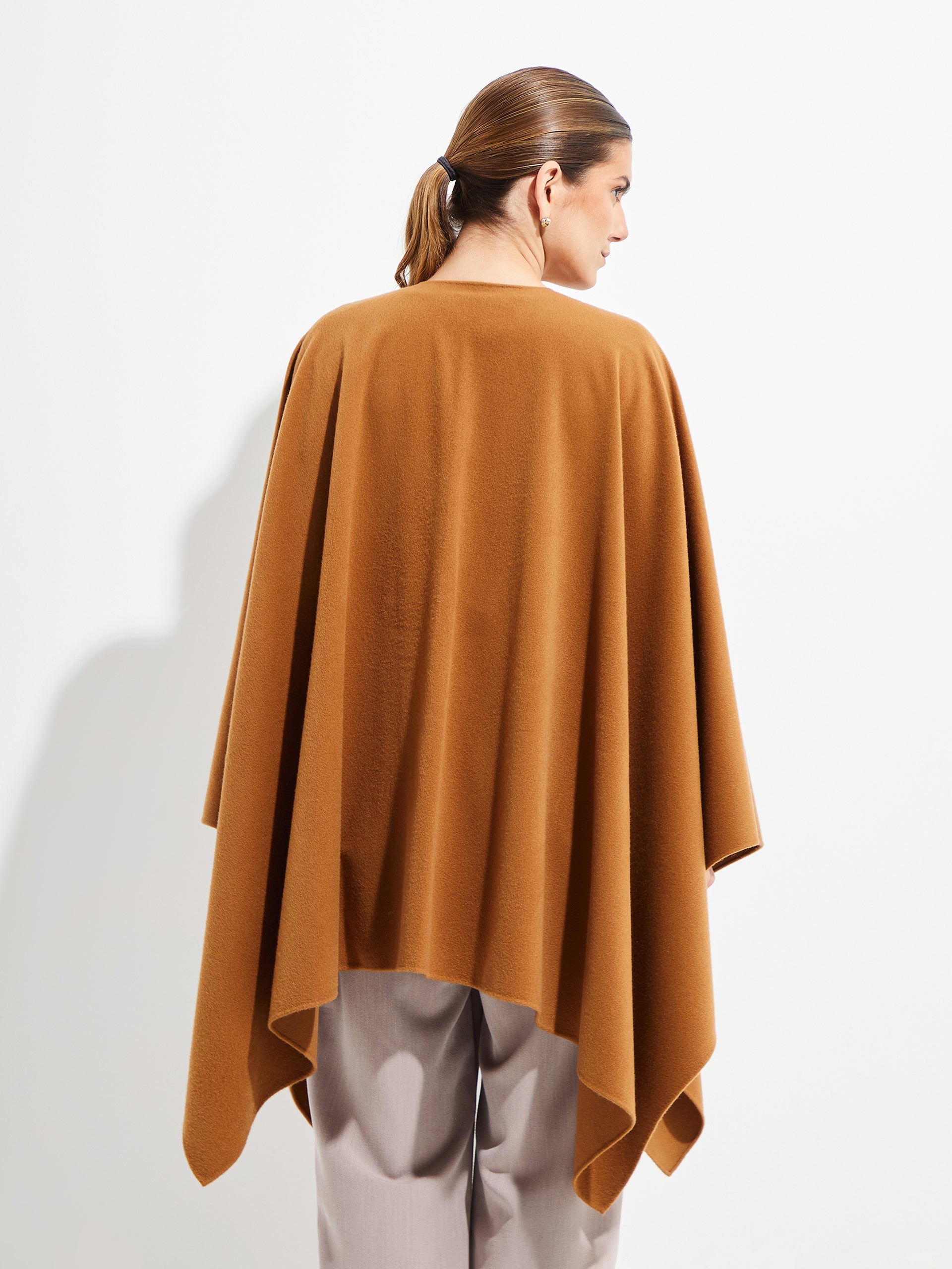 Betty Cape Vicuña Color Vicuna