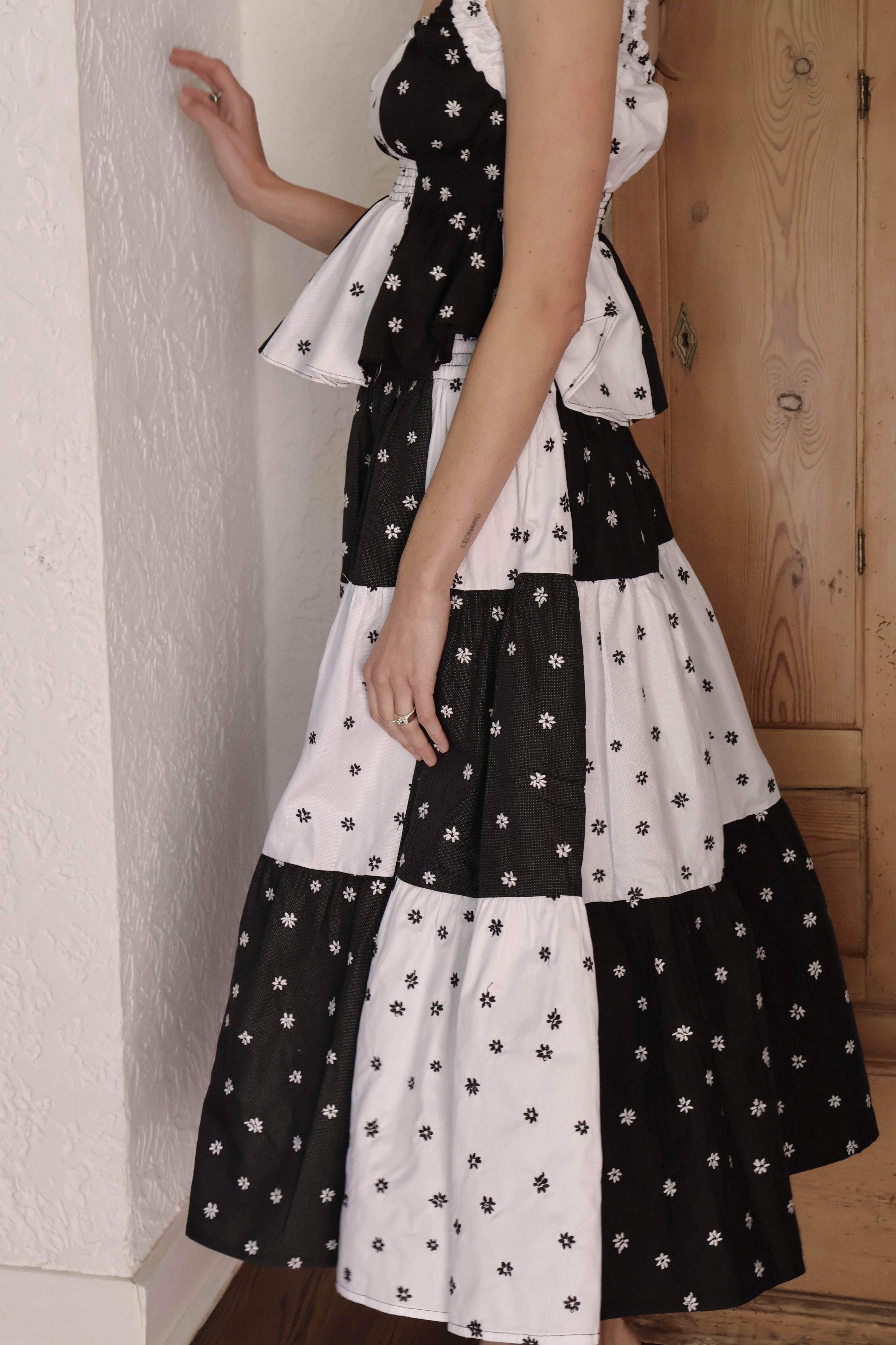 Maria Teresa Skirt, Black & White Floral Embroidery - Paz Lifestyle