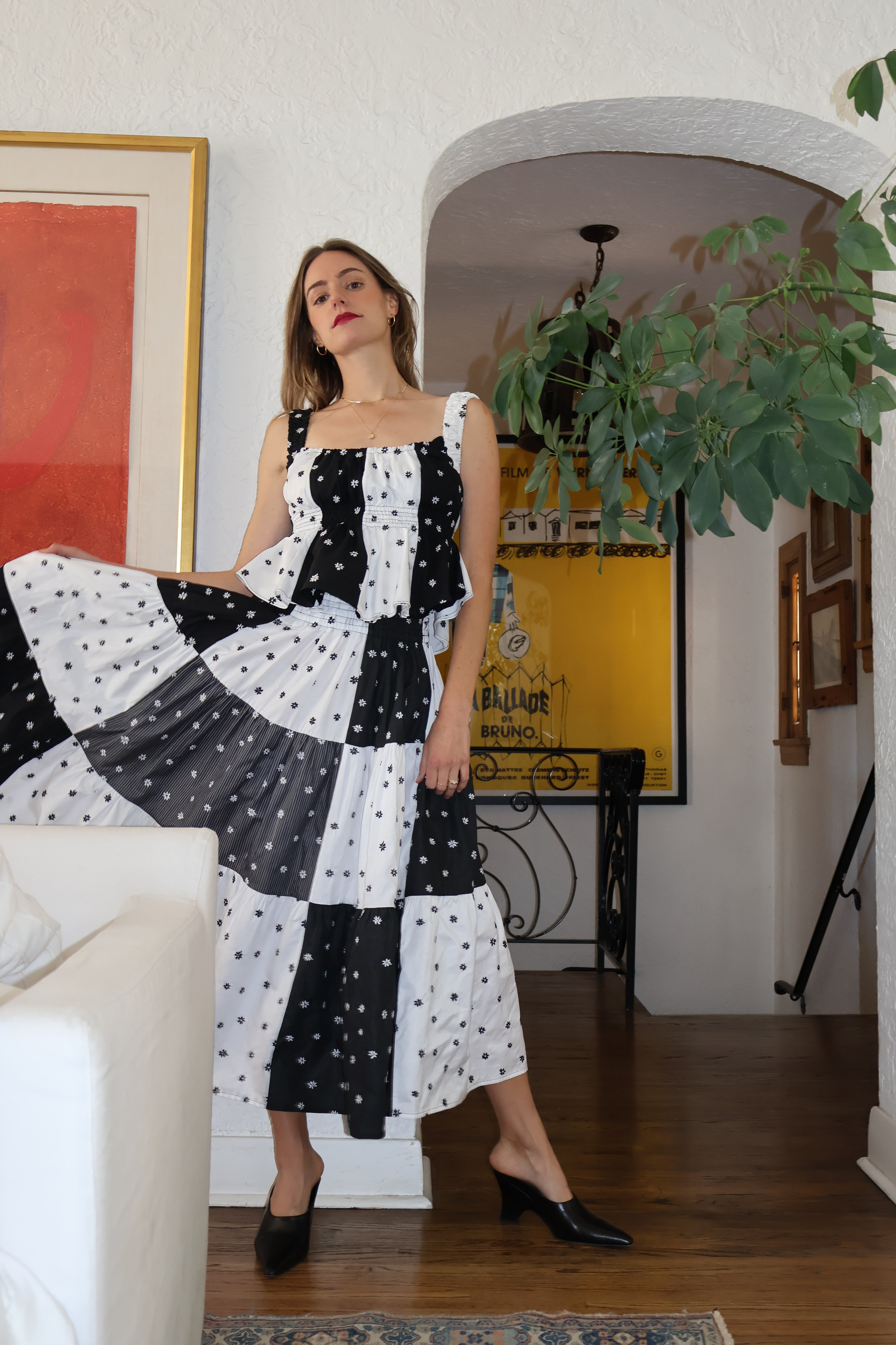 Maria Teresa Skirt, Black & White Floral Embroidery - Paz Lifestyle