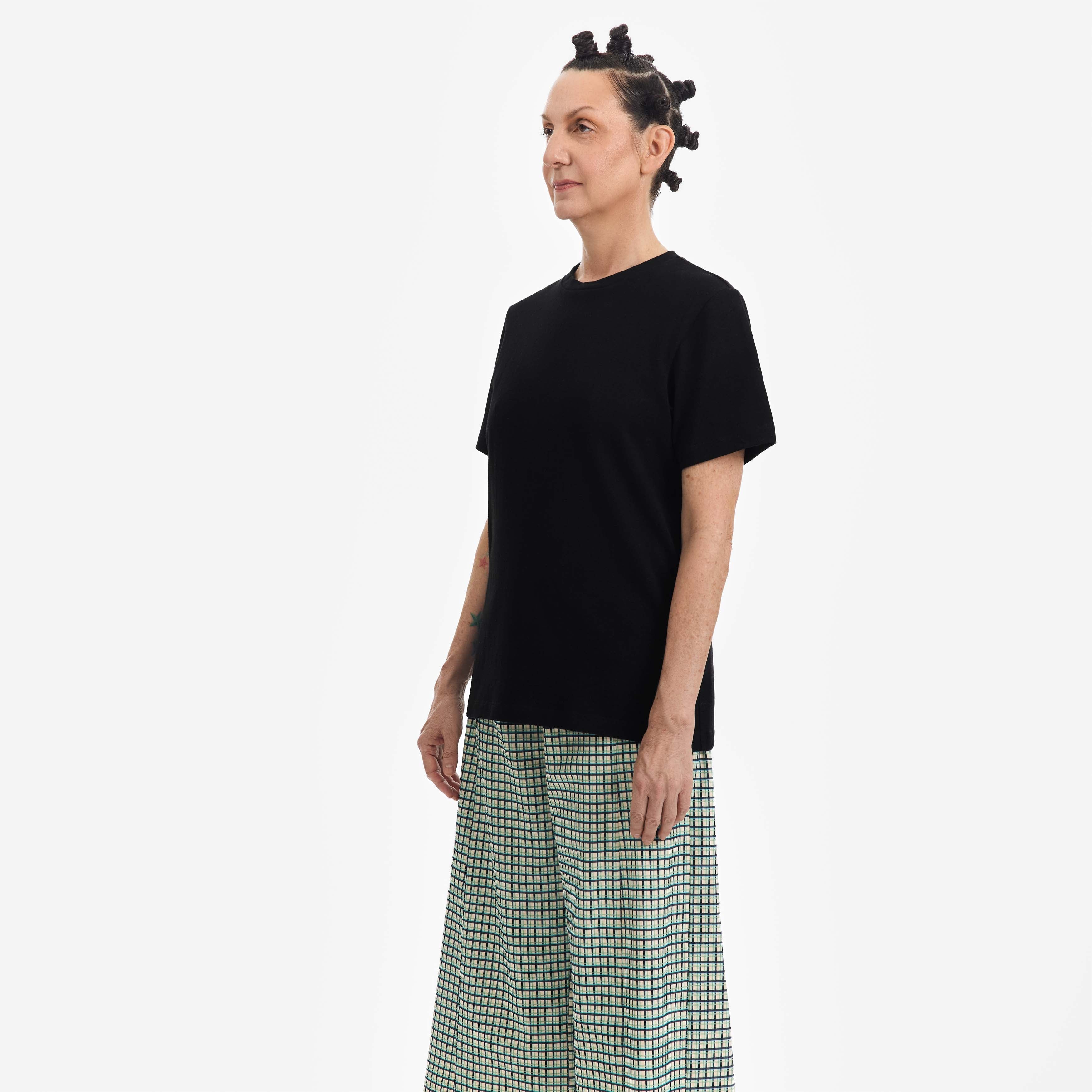 Black T-Shirt - Paz Lifestyle