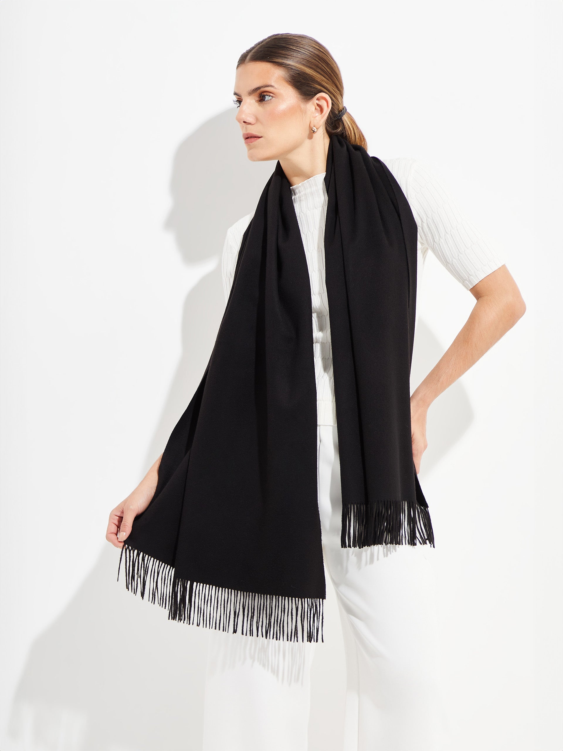 Berna Scarf Vicuña Color Black