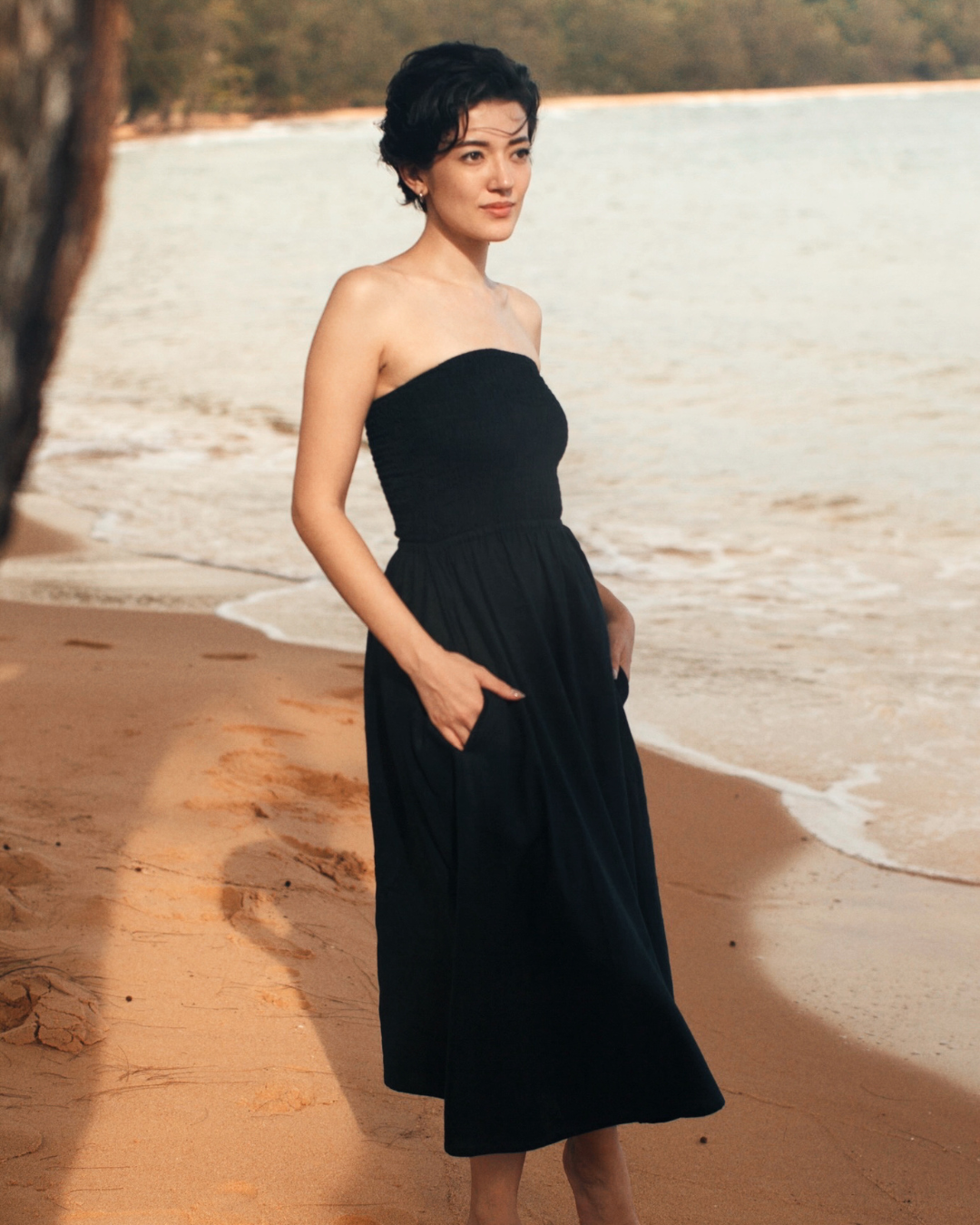 Shirred Tube Midi Dress in Black M / Black Linen Shirred Tube Midi Dress in Black M / Black Linen