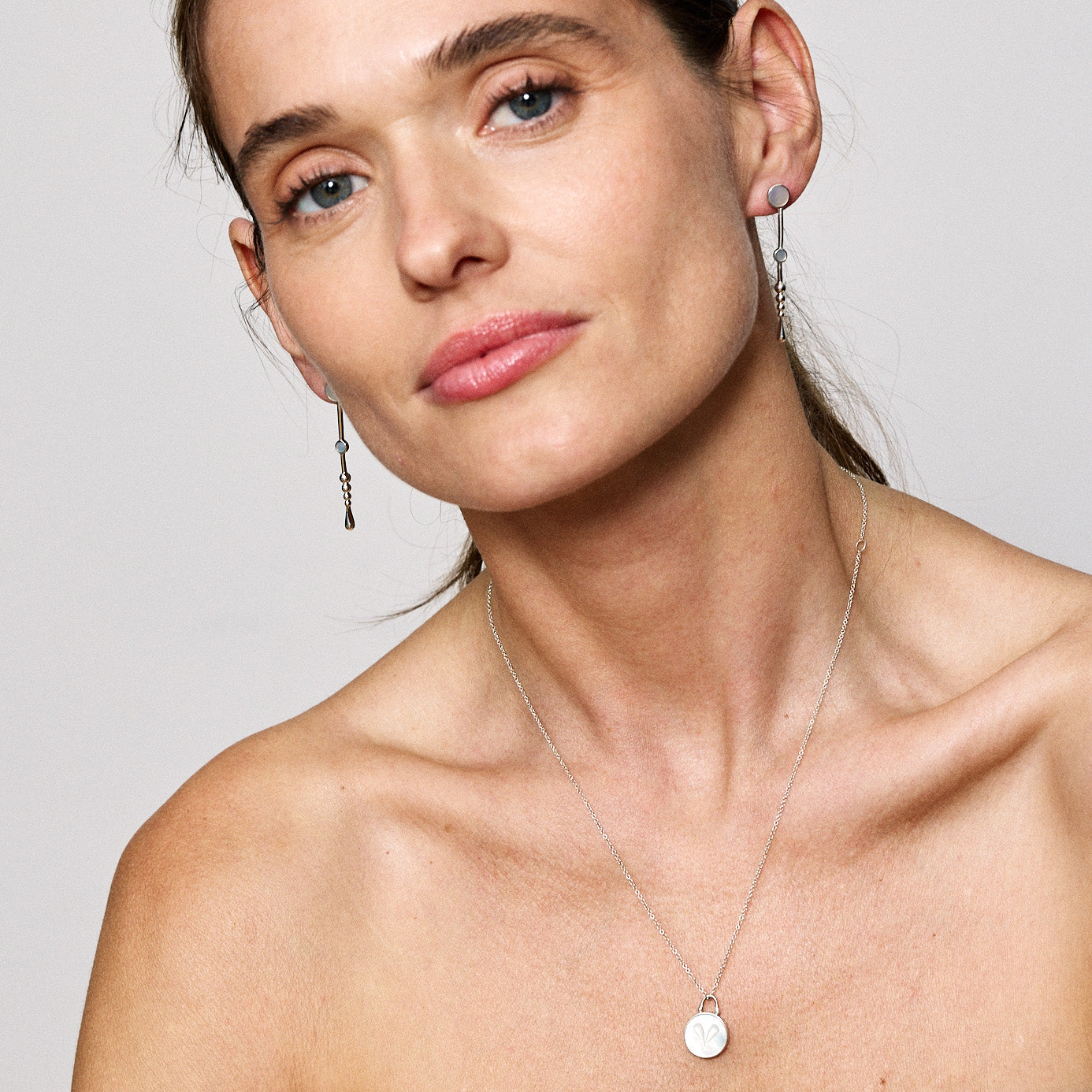 Loyalty Wand Earrings in Rose Gold - Paz Lifestyle 