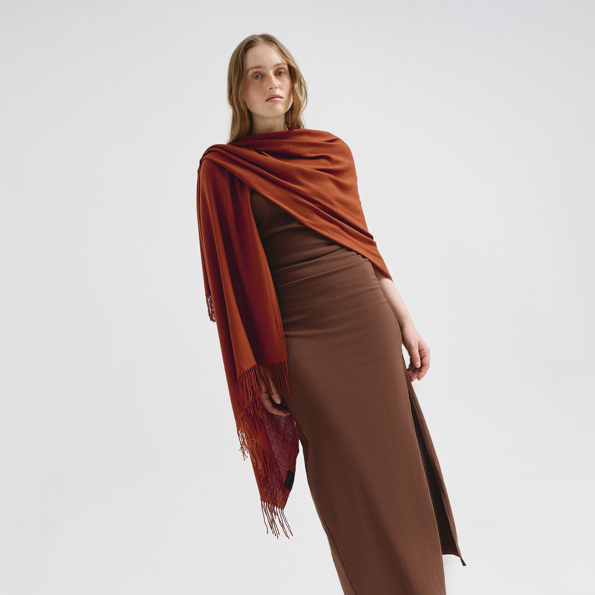 Bellinzona Shawl Vicuña Red Orange