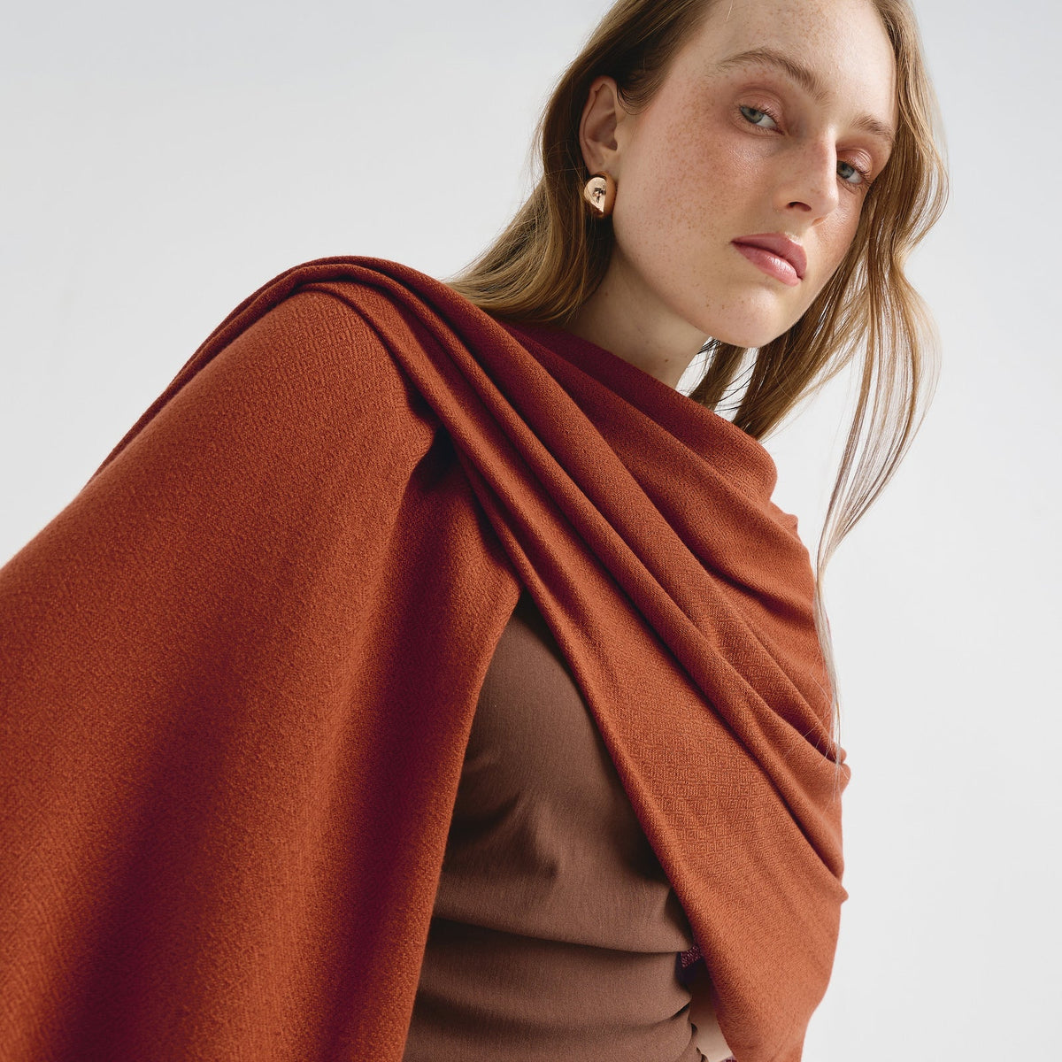 Bellinzona Shawl Vicuña Red Orange