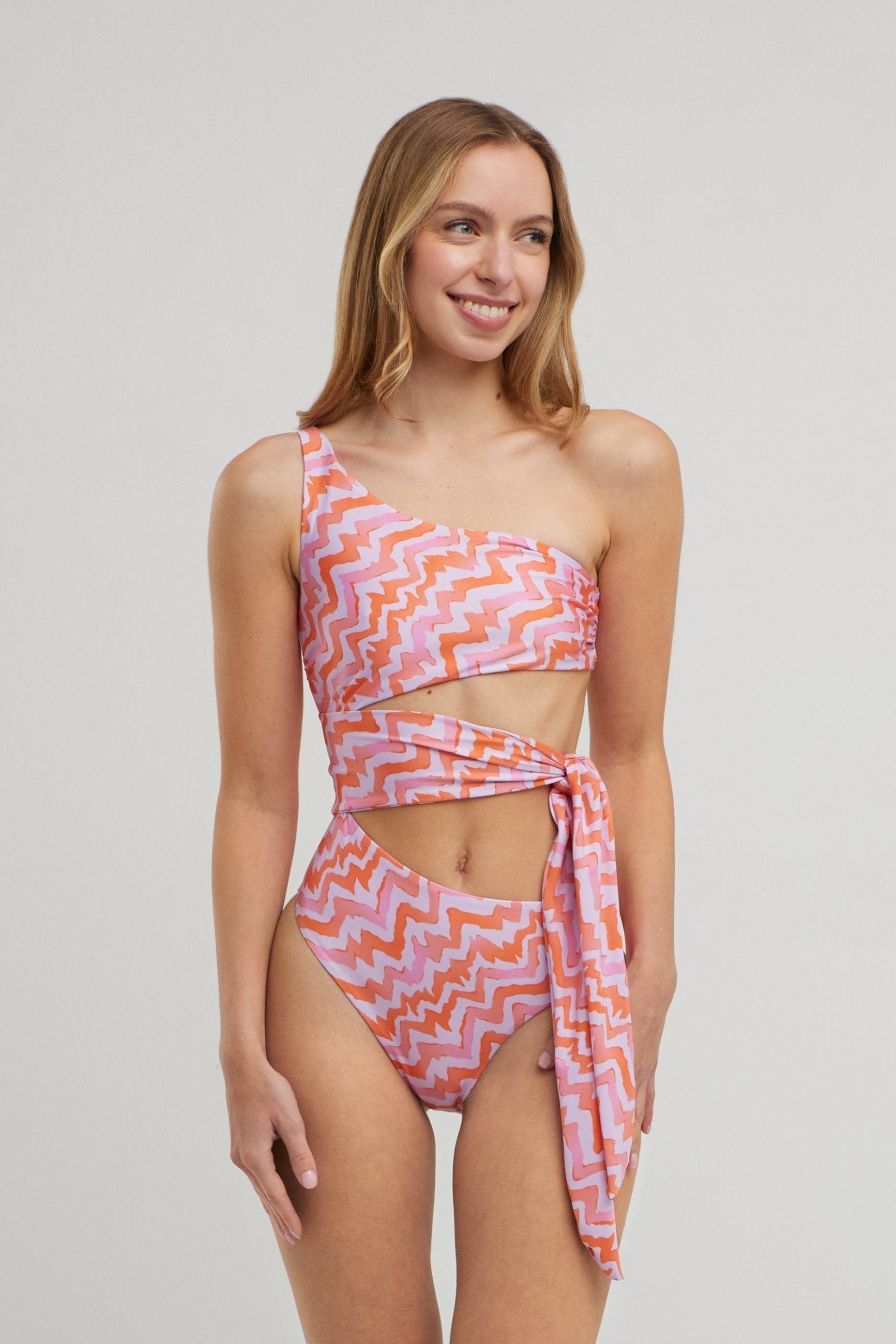 ILLARI One-Shoulder One-Piece - Paz Lifestyle 