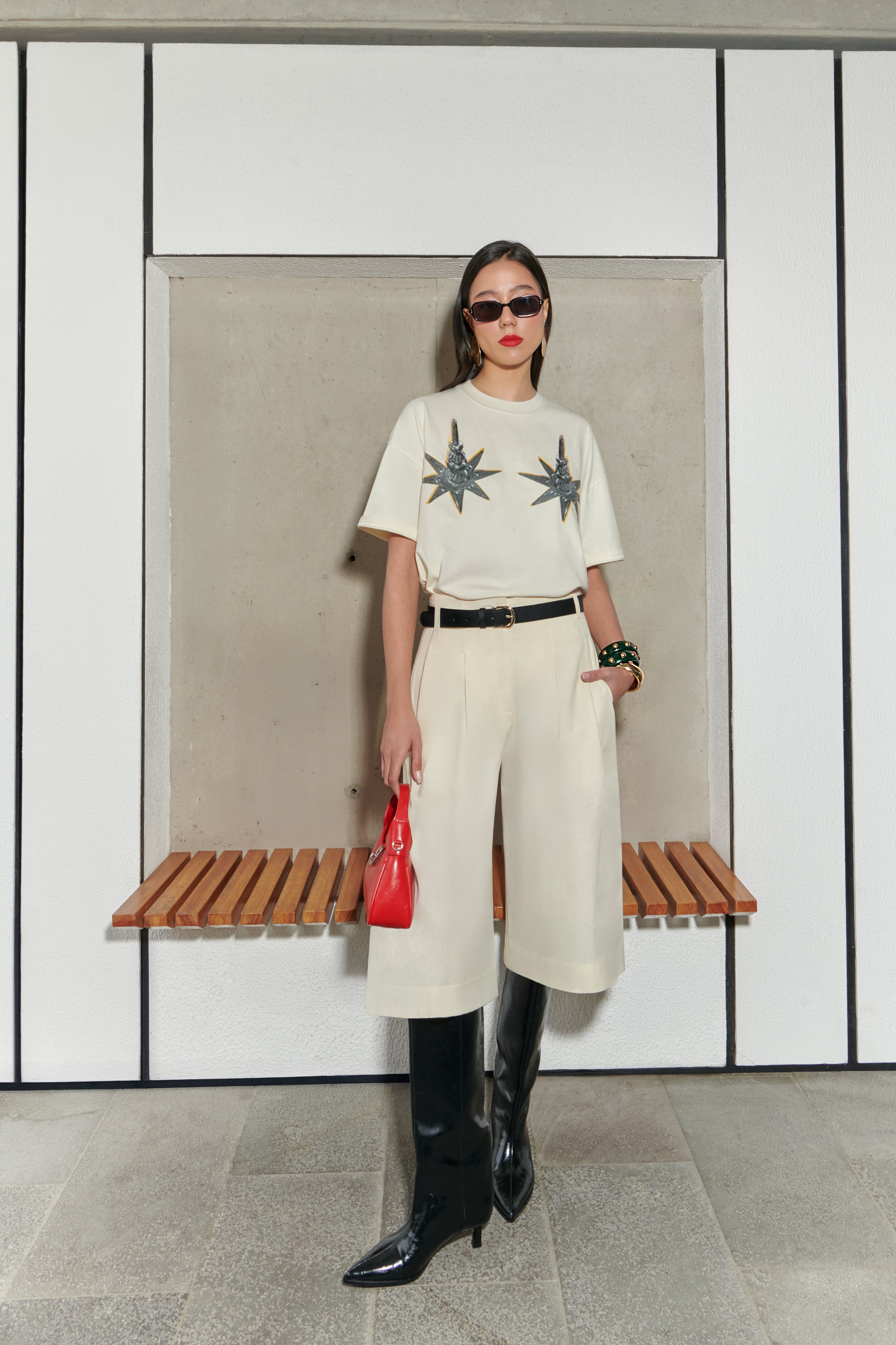 The Pezoneras T-shirt - Paz Lifestyle 