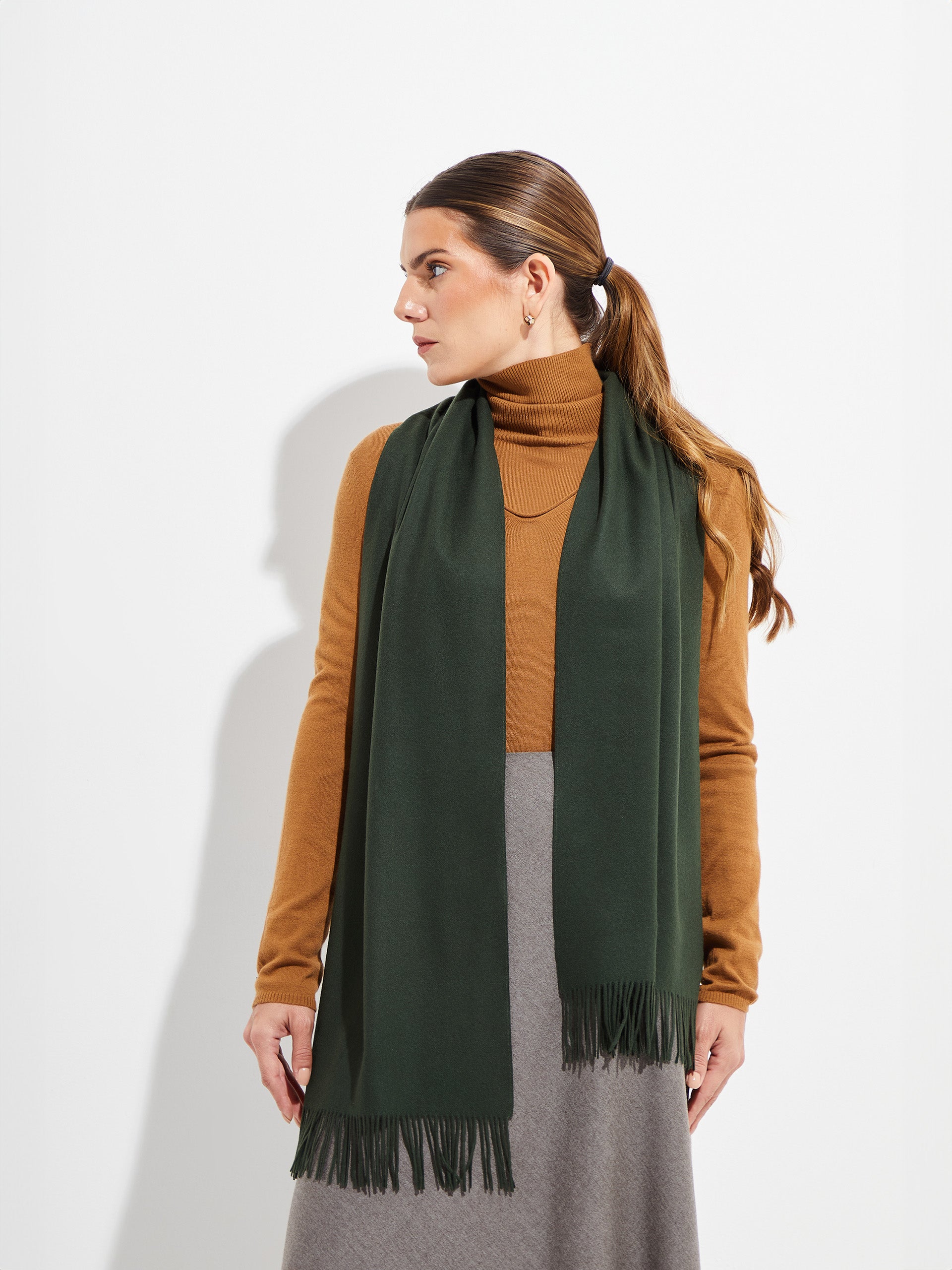 Basel Scarf Vicuna Color Green - Paz Lifestyle 