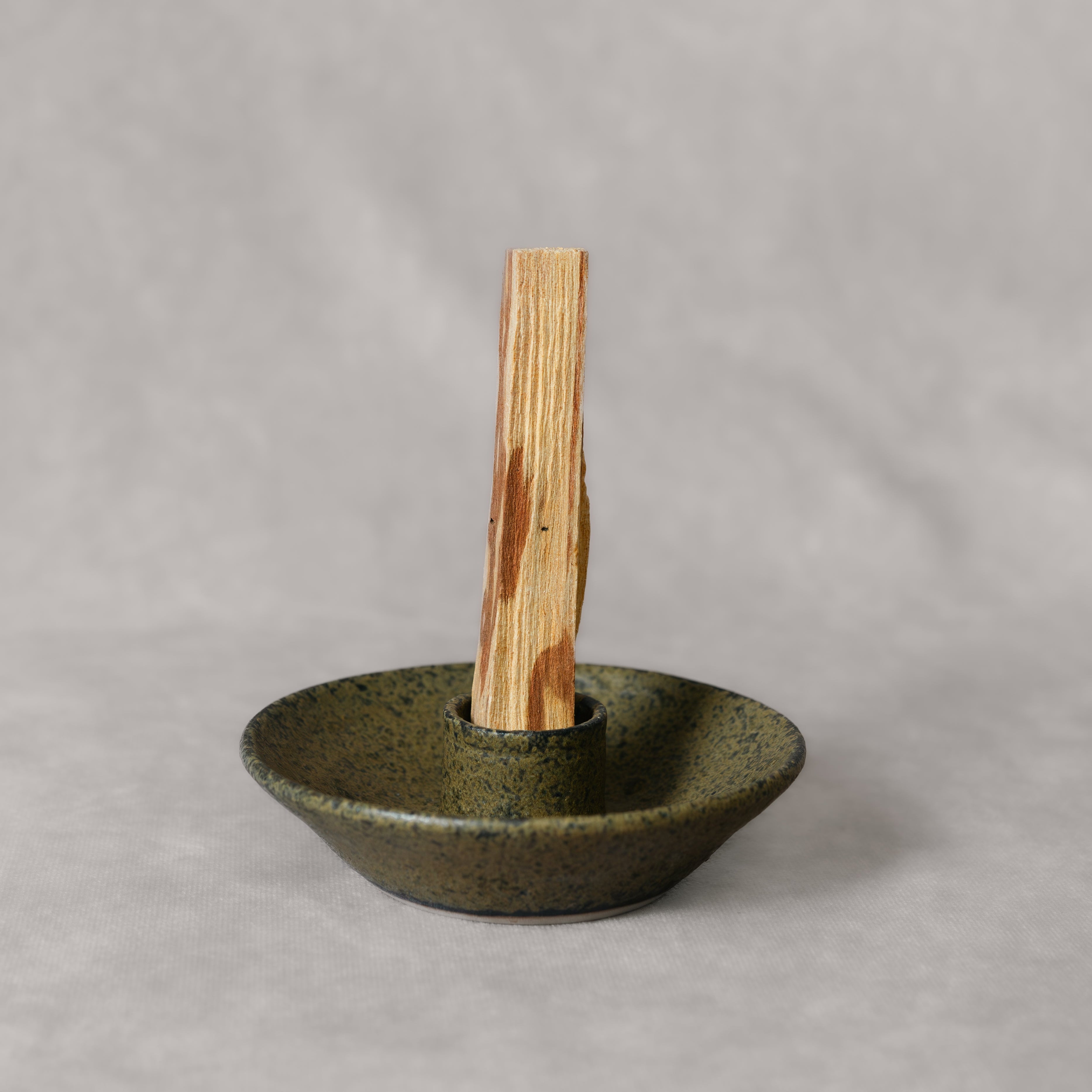 Palo Santo Holder Sage Mist Stoneware Pottery - Paz Lifestyle 