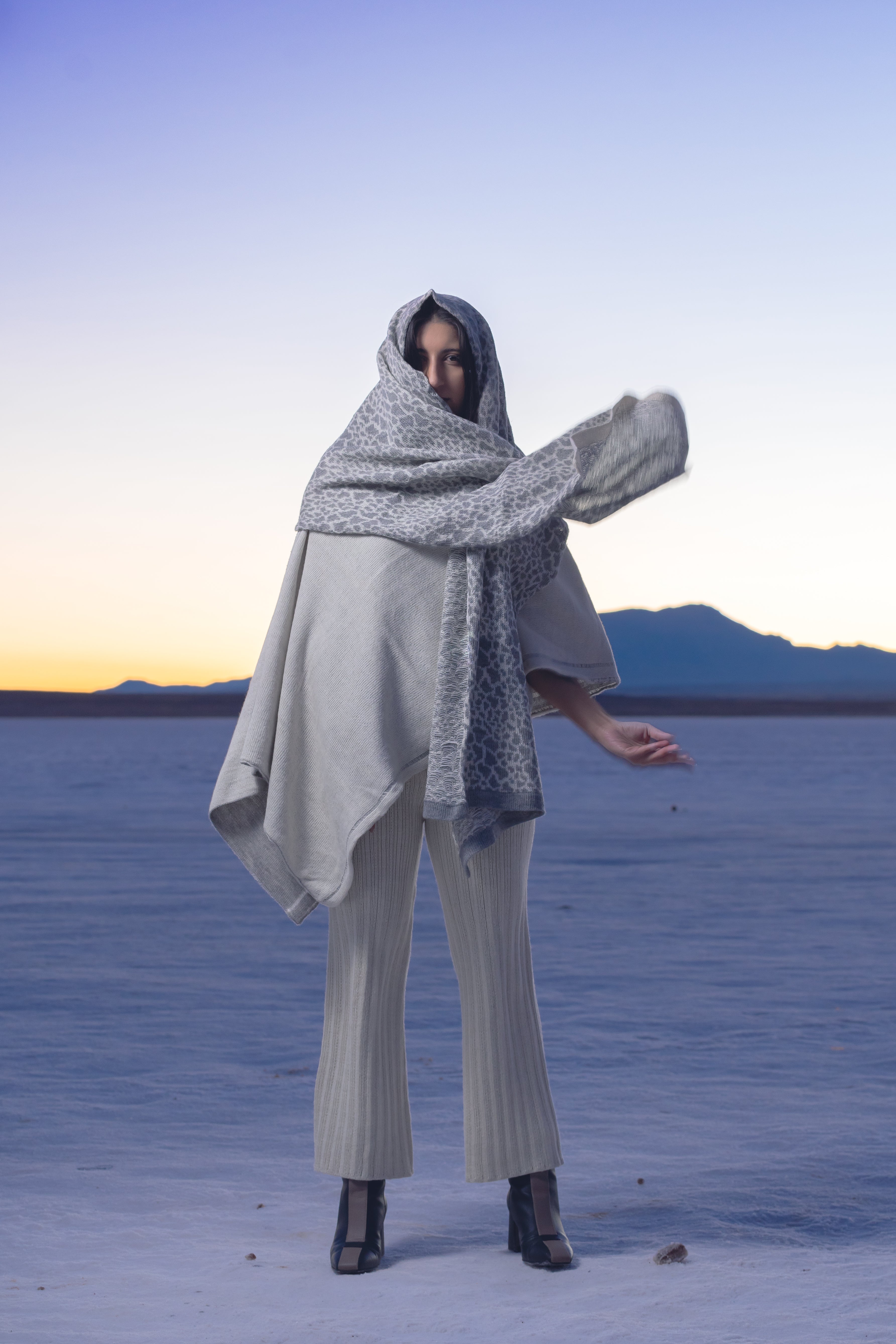 Print Alpaca Scarf - Paz Lifestyle 