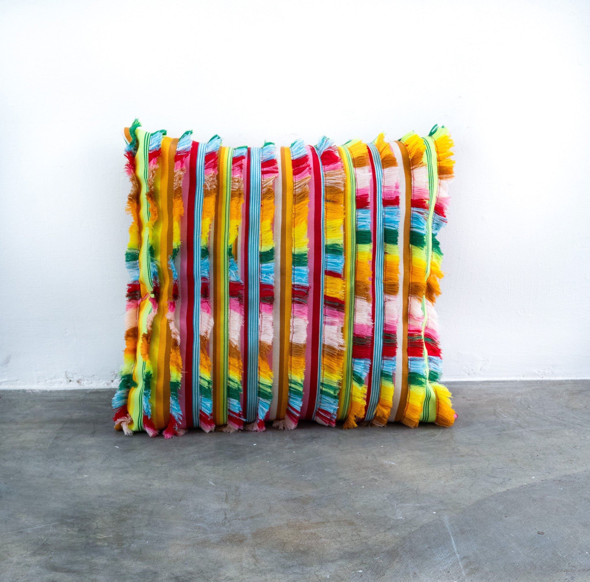 CUSHION COVER MULTICOLOR FULL FLARES - Paz Lifestyle 