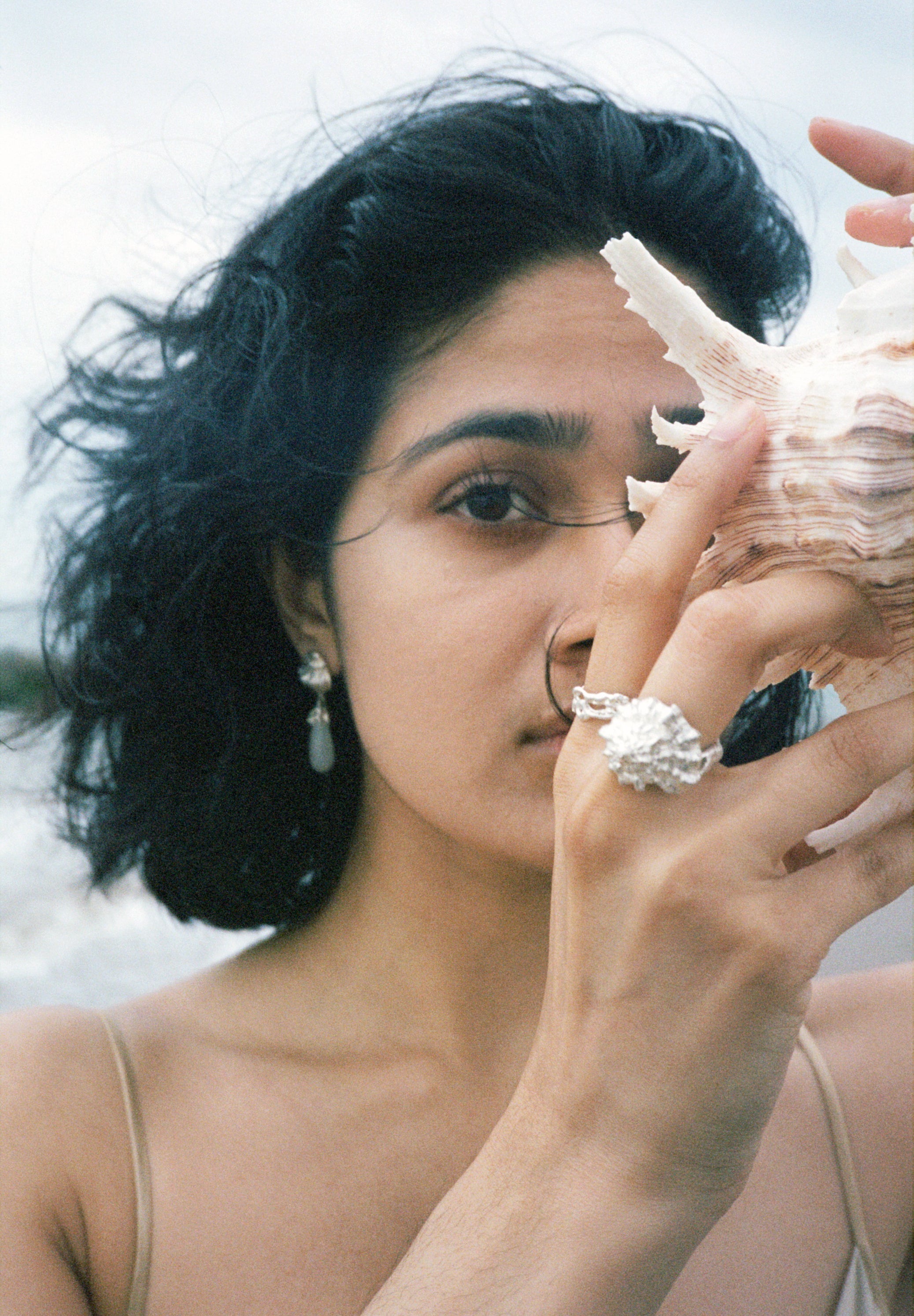 Unearthed- Sea whisper moonstone earrings with a broken seashell - Paz Lifestyle 