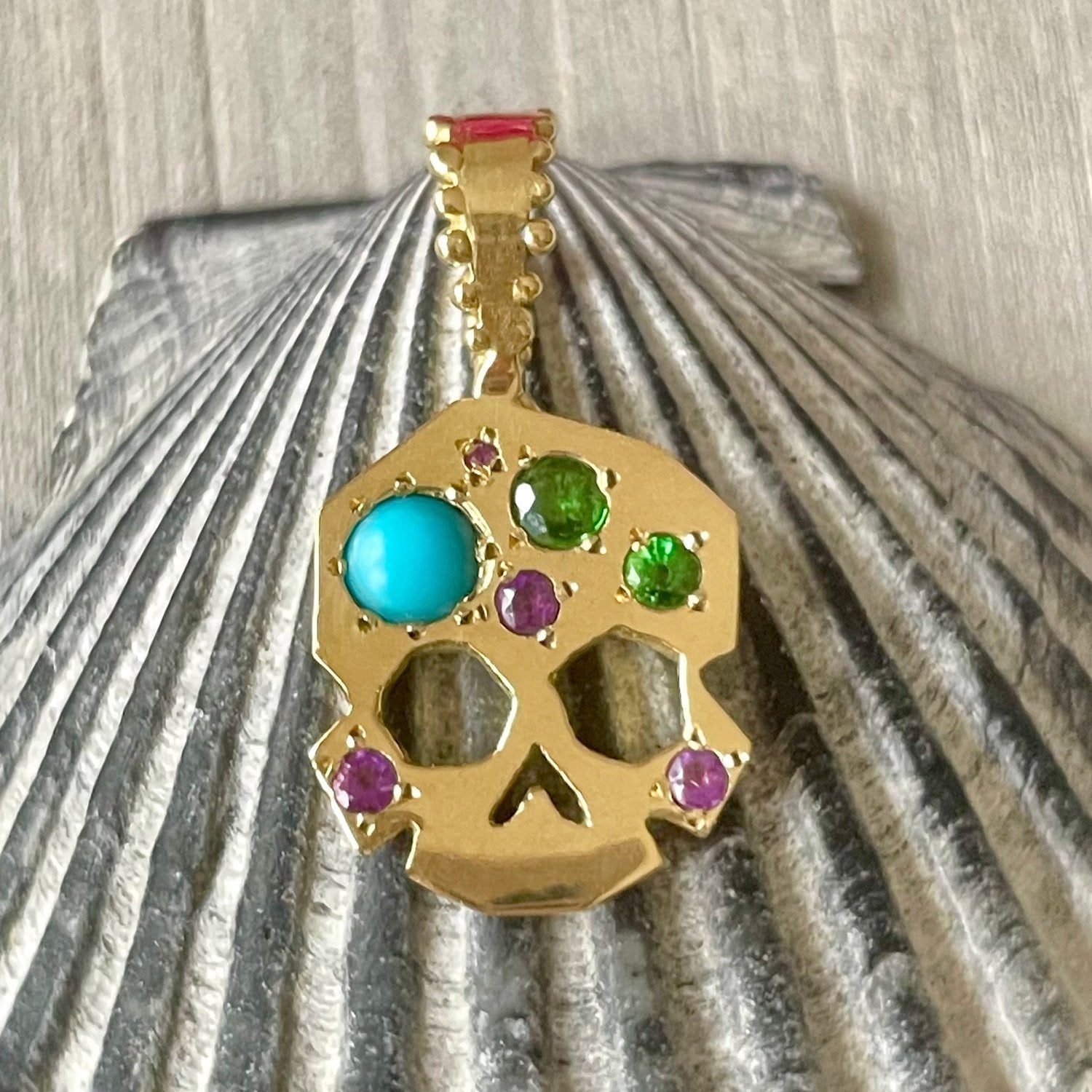 FACETTE GEMMY SKULL CHARM - Paz Lifestyle 
