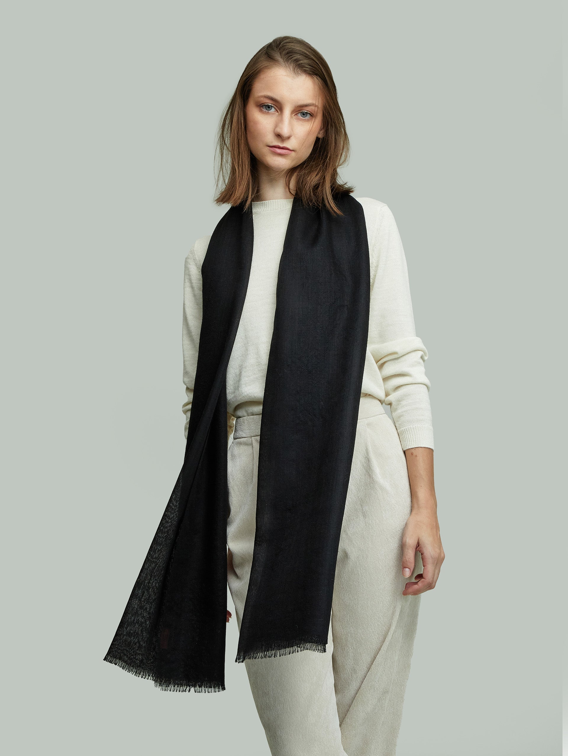 Patito Shawl Baby Alpaca Color Black