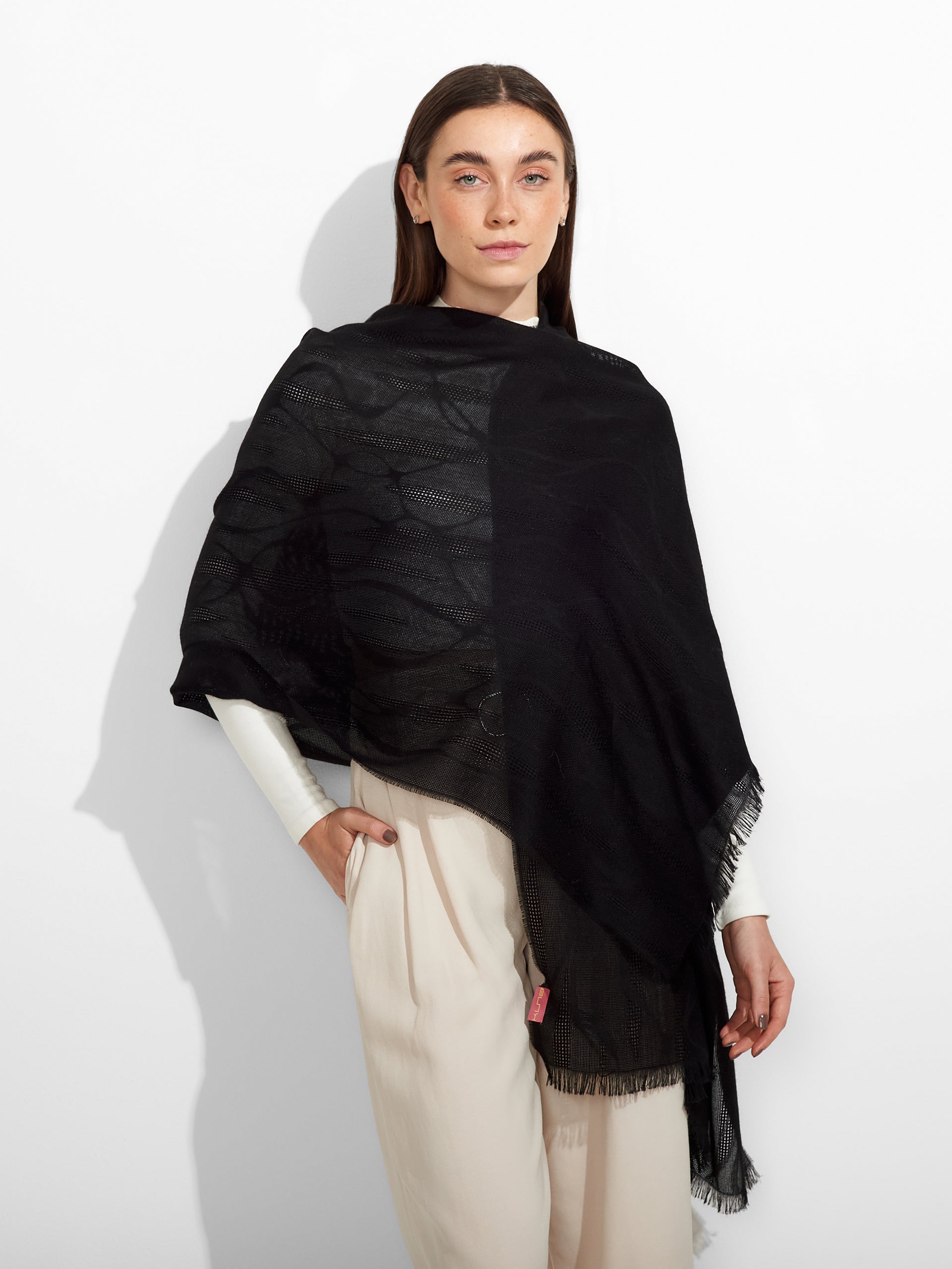 Zuniga Shawl Baby Alpaca Color Black