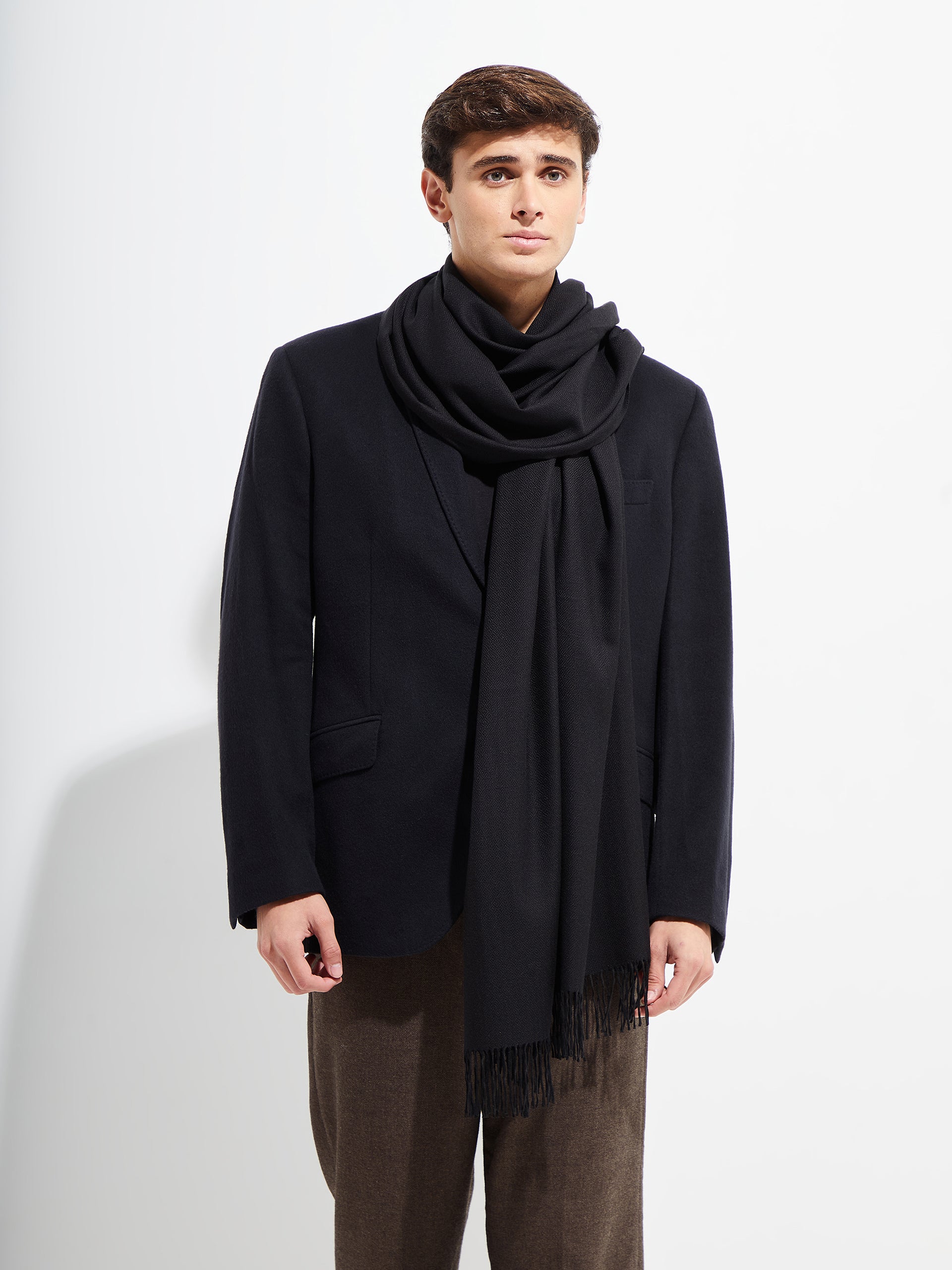 Bellinzona Shawl Vicuña Color Black