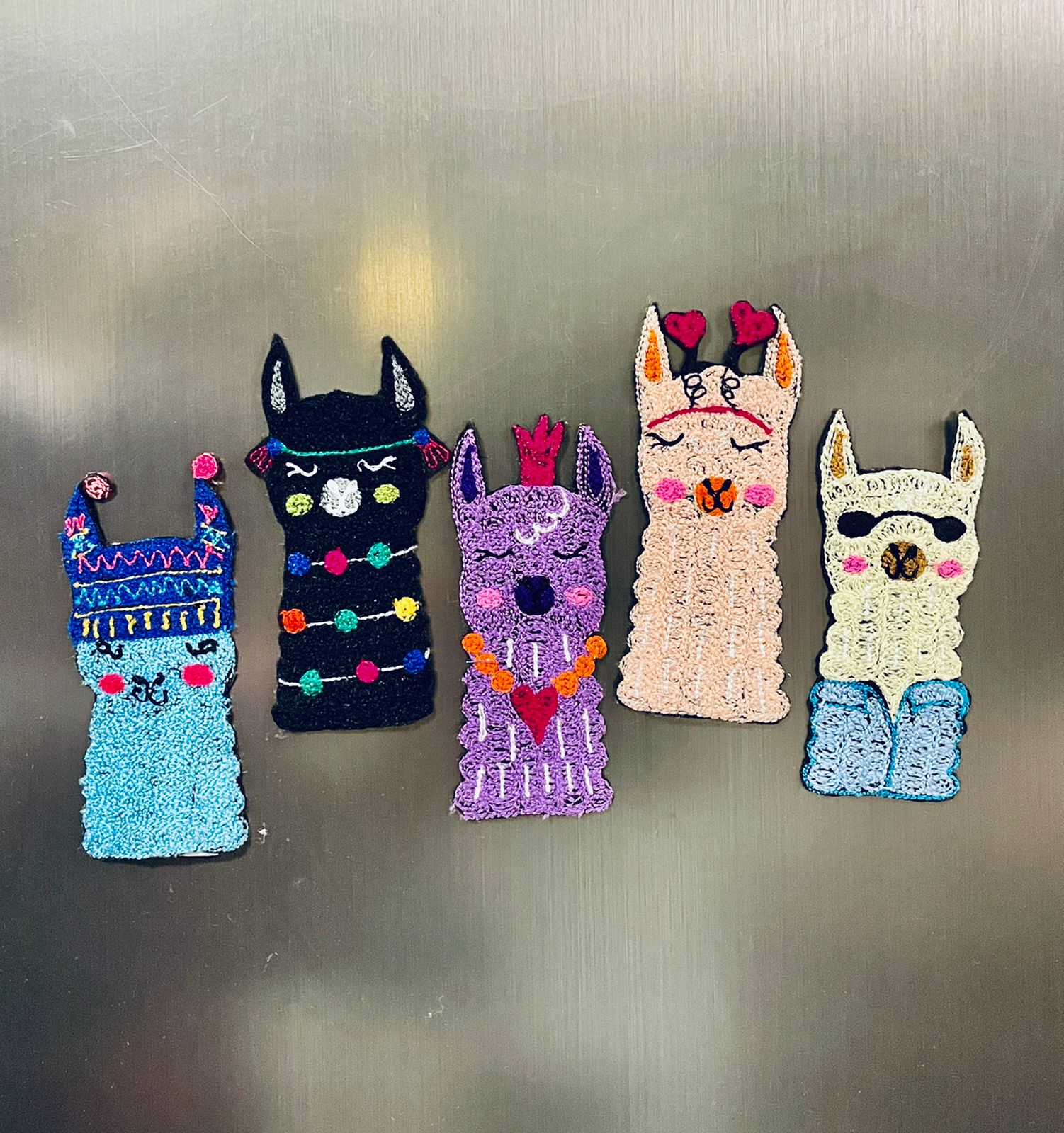 AGUSTINA - EMBROIDERED LLAMA MAGNETS - Paz Lifestyle 