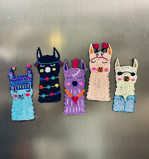 AGUSTINA - EMBROIDERED LLAMA MAGNETS - Paz Lifestyle 
