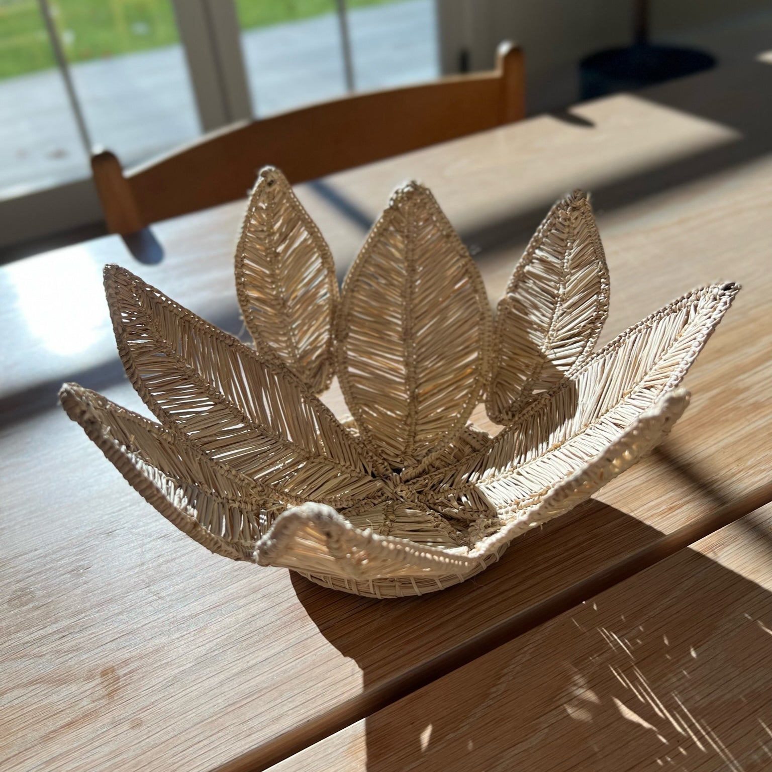 Usiacurí  Leaf Bread Basket - Paz Lifestyle 