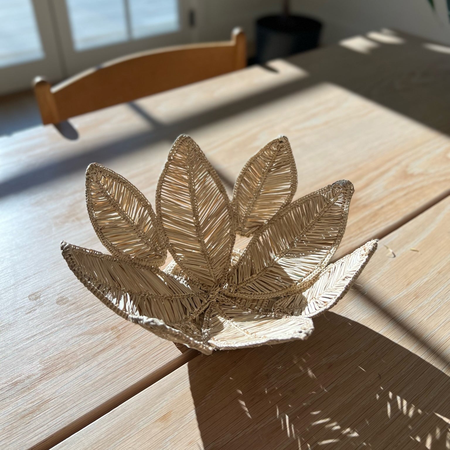 Usiacurí  Leaf Bread Basket - Paz Lifestyle 