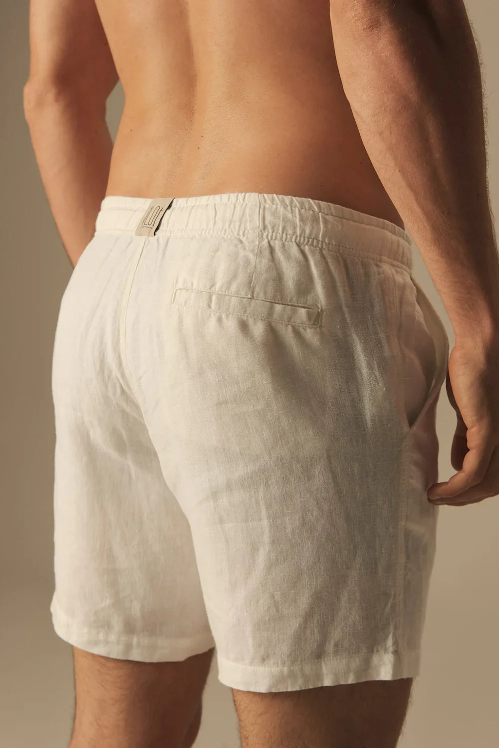 Linen costa slim fit shorts White by Ilot - Paz Lifestyle 