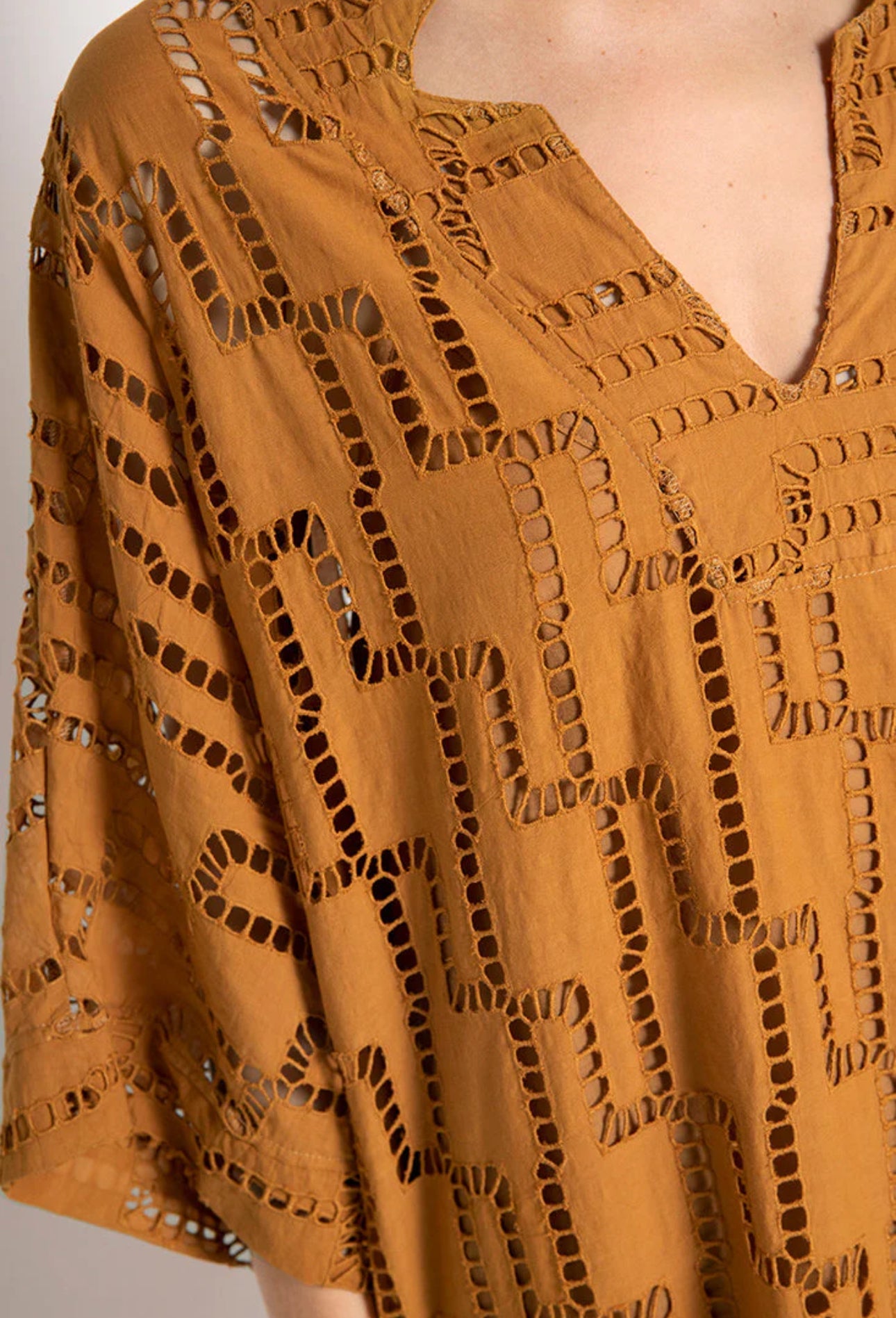 Embroidered Wide Tunic by Touche - Paz Lifestyle 