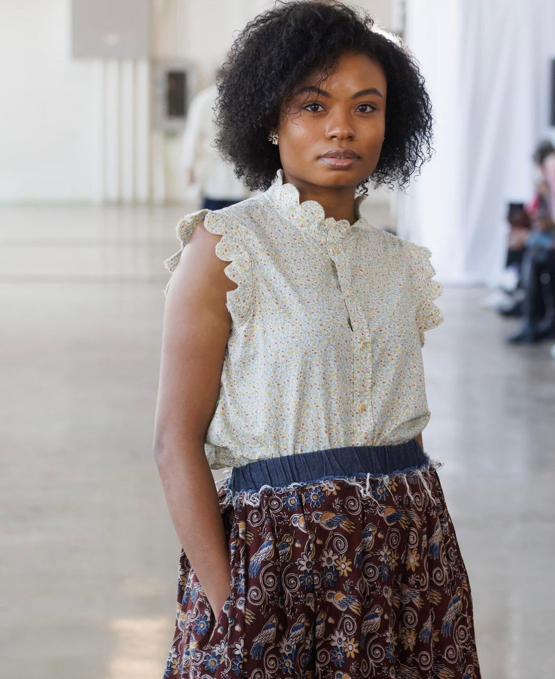 the maple flower earrings with rhodolite garnets - Paz Lifestyle 