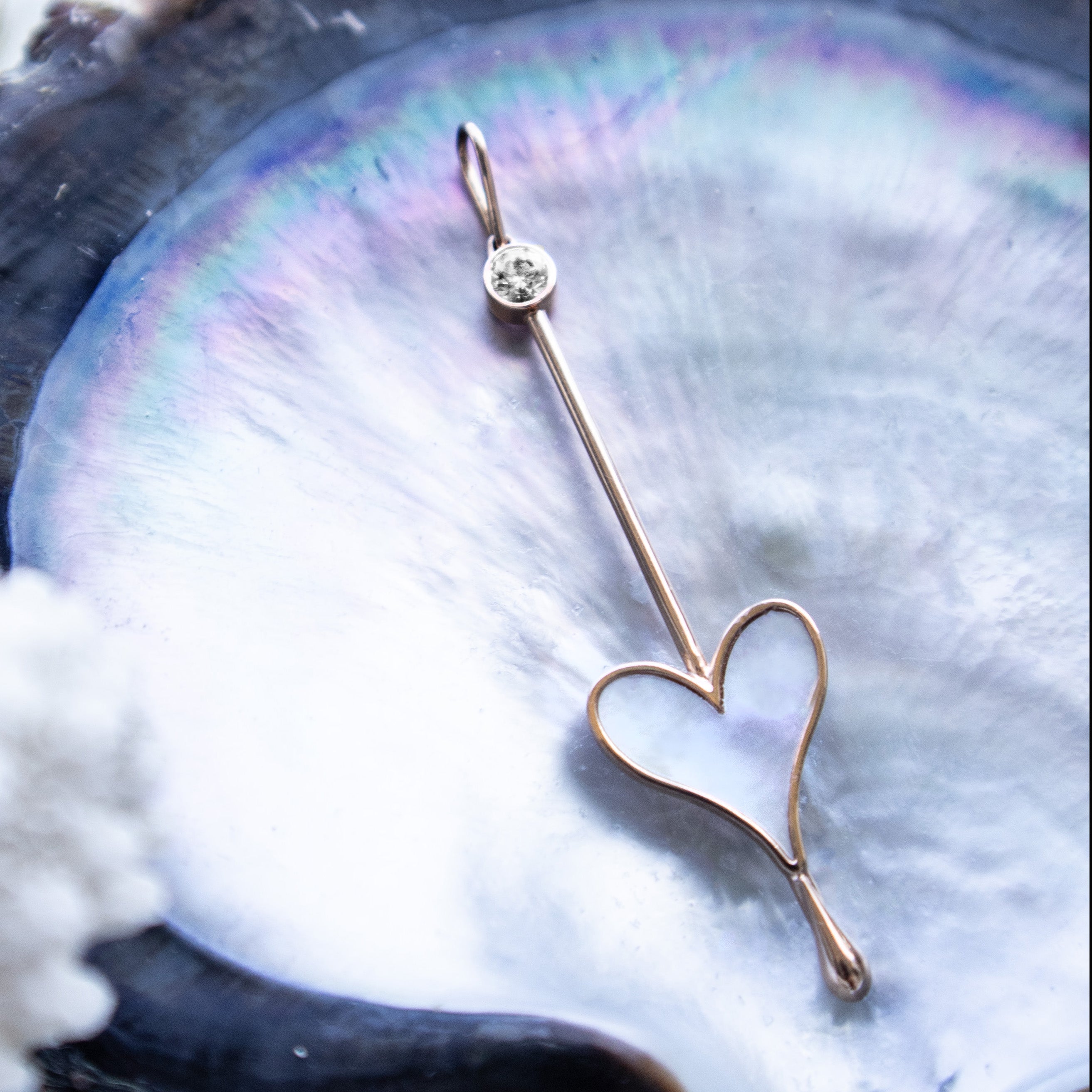 Love Wand Pendant in Rose Gold’s - Paz Lifestyle 