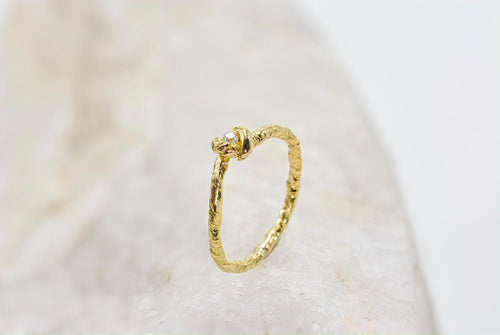 18 ct Gold Infinity Ring - PAZLIFESTYLE