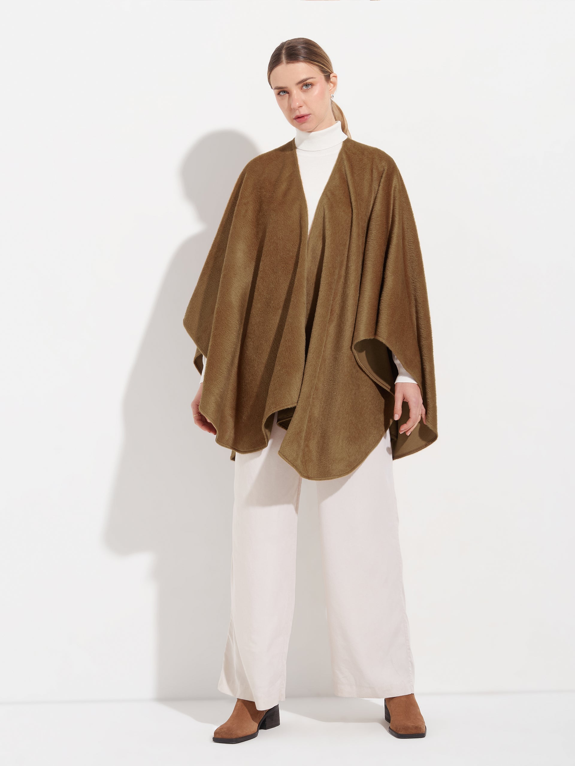 Agil  Baby Alpaca Color Brown