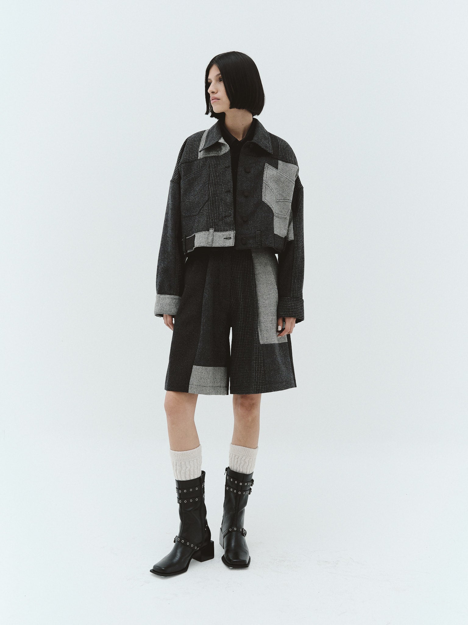 LUCILA Merino Wool Bermuda Shorts, Carbón | Pre-Order - Paz Lifestyle 