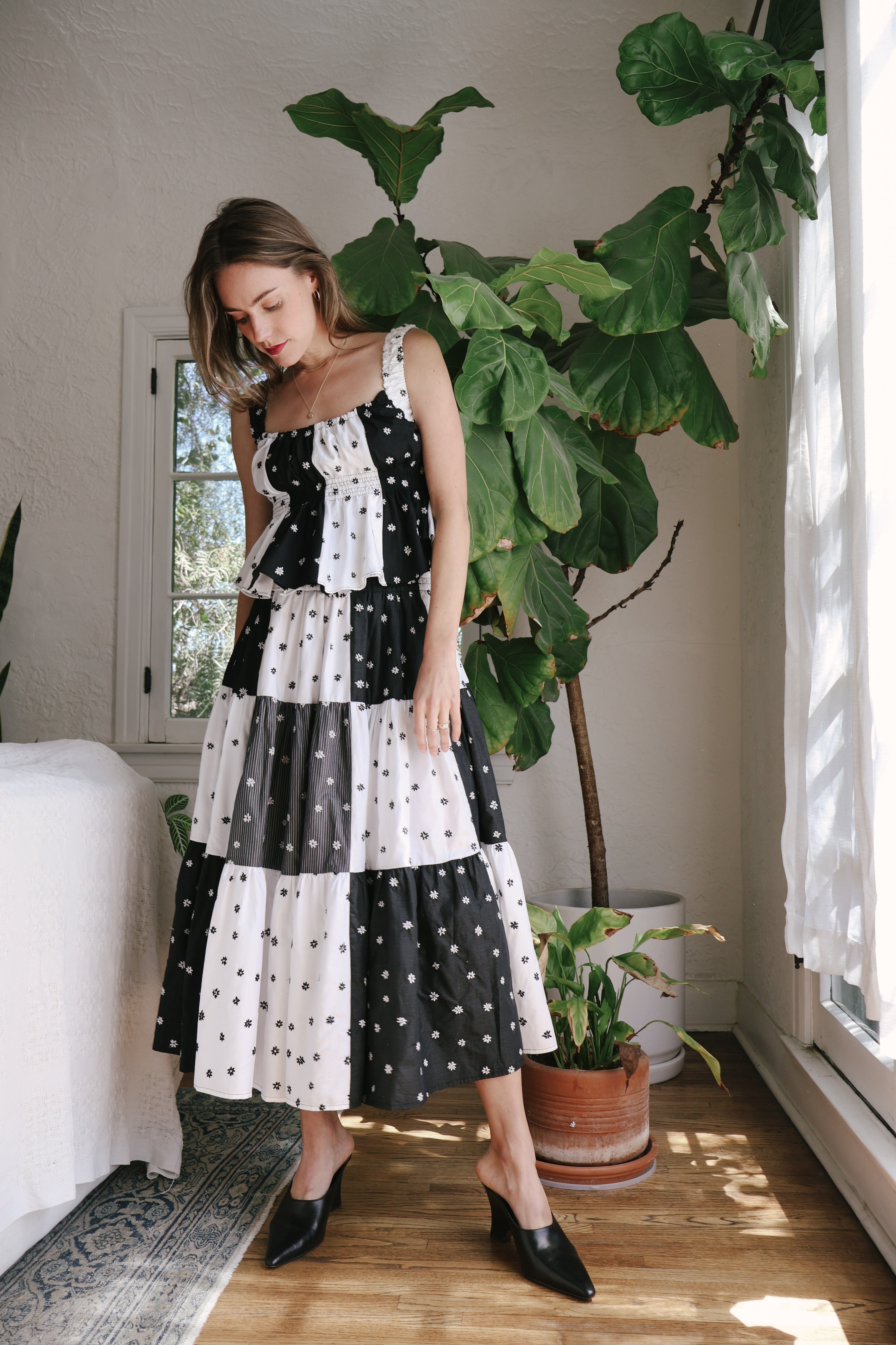 Maria Teresa Skirt, Black & White Floral Embroidery - Paz Lifestyle 