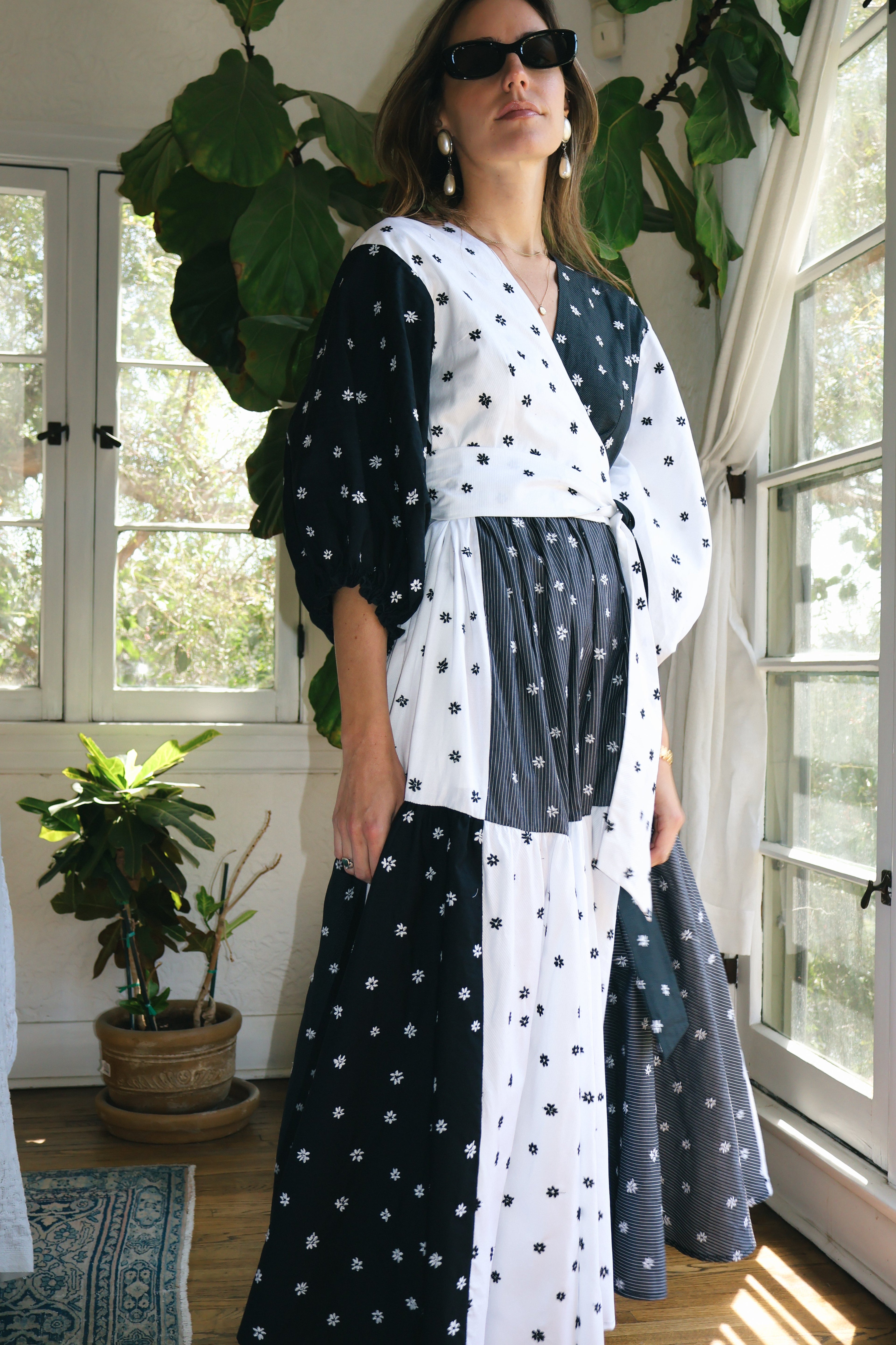 Calistoga Dress, Black & White Floral Embroidery - Paz Lifestyle 