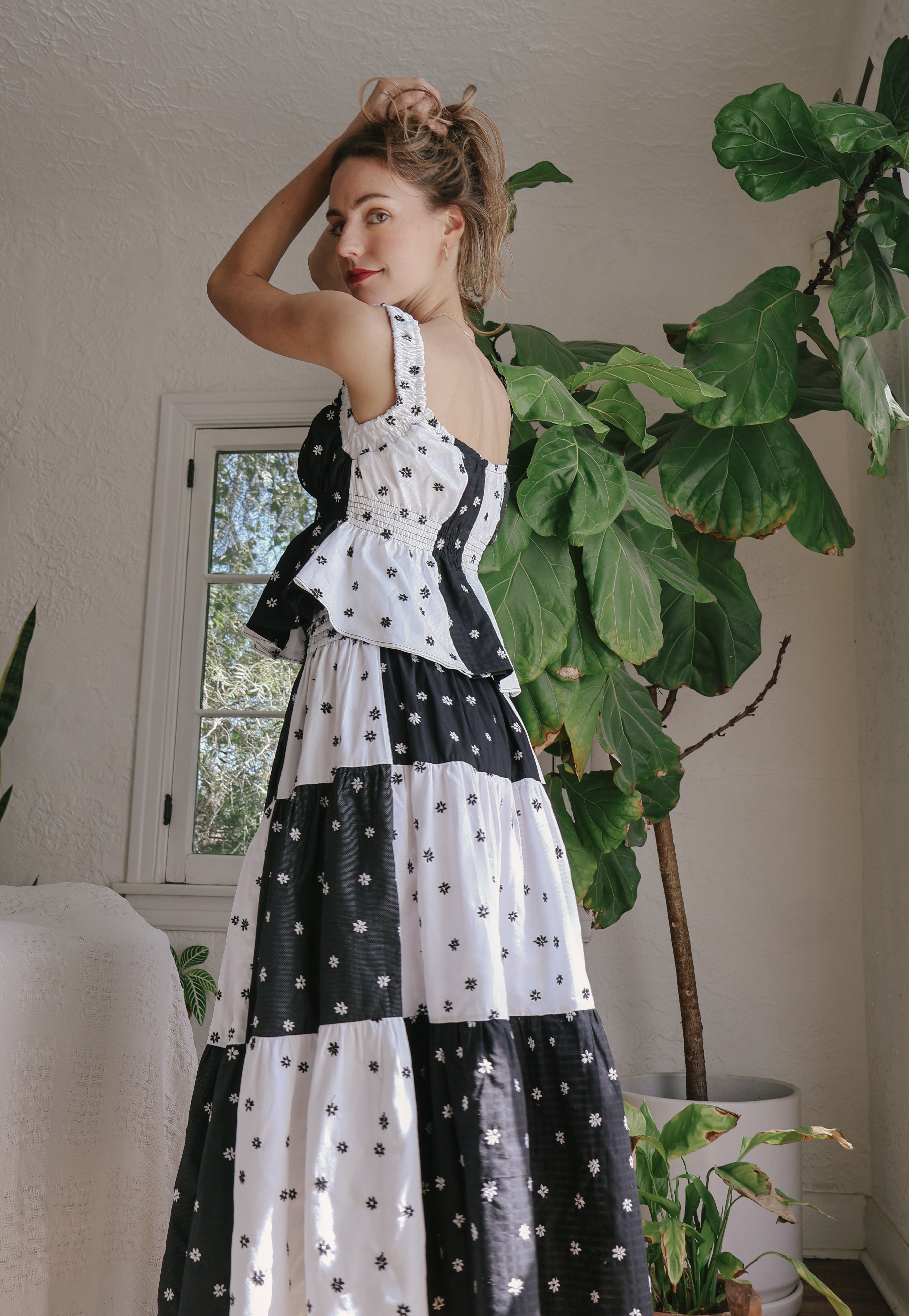 Marcela Top, Black & White Floral Embroidery - Paz Lifestyle 
