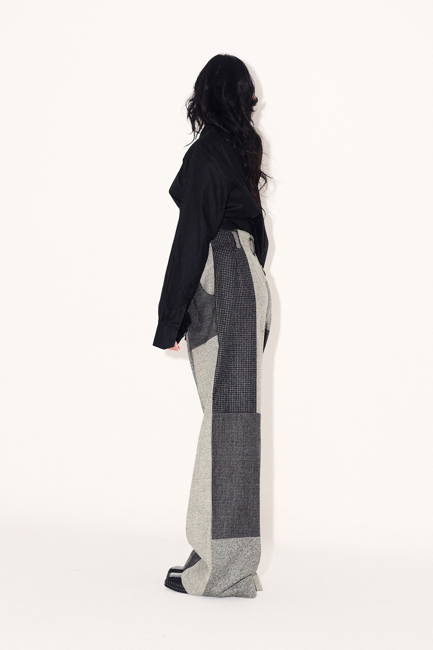 Guadalupe Trousers in Carbón Patchwork Merino Wool - Paz Lifestyle 