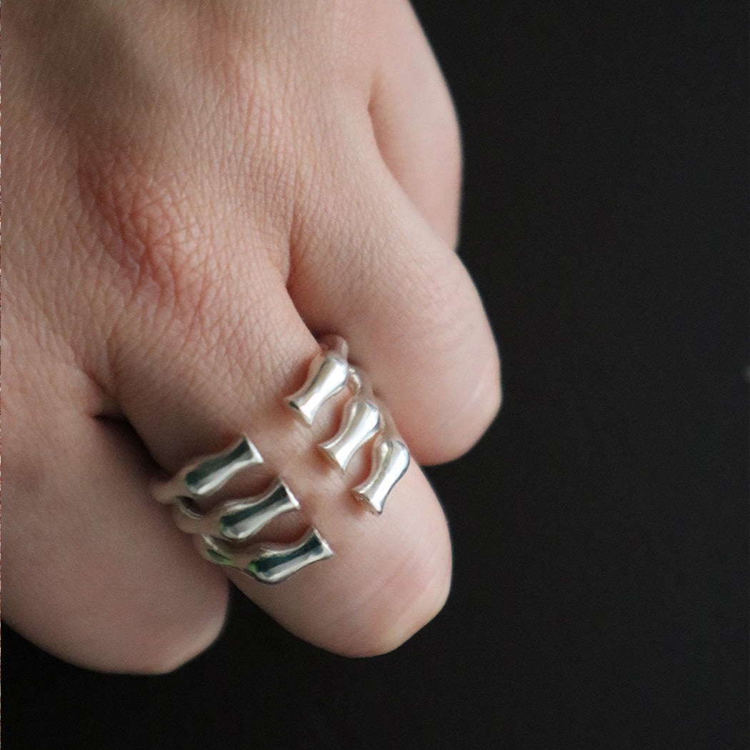 Legs Beetle Ring
