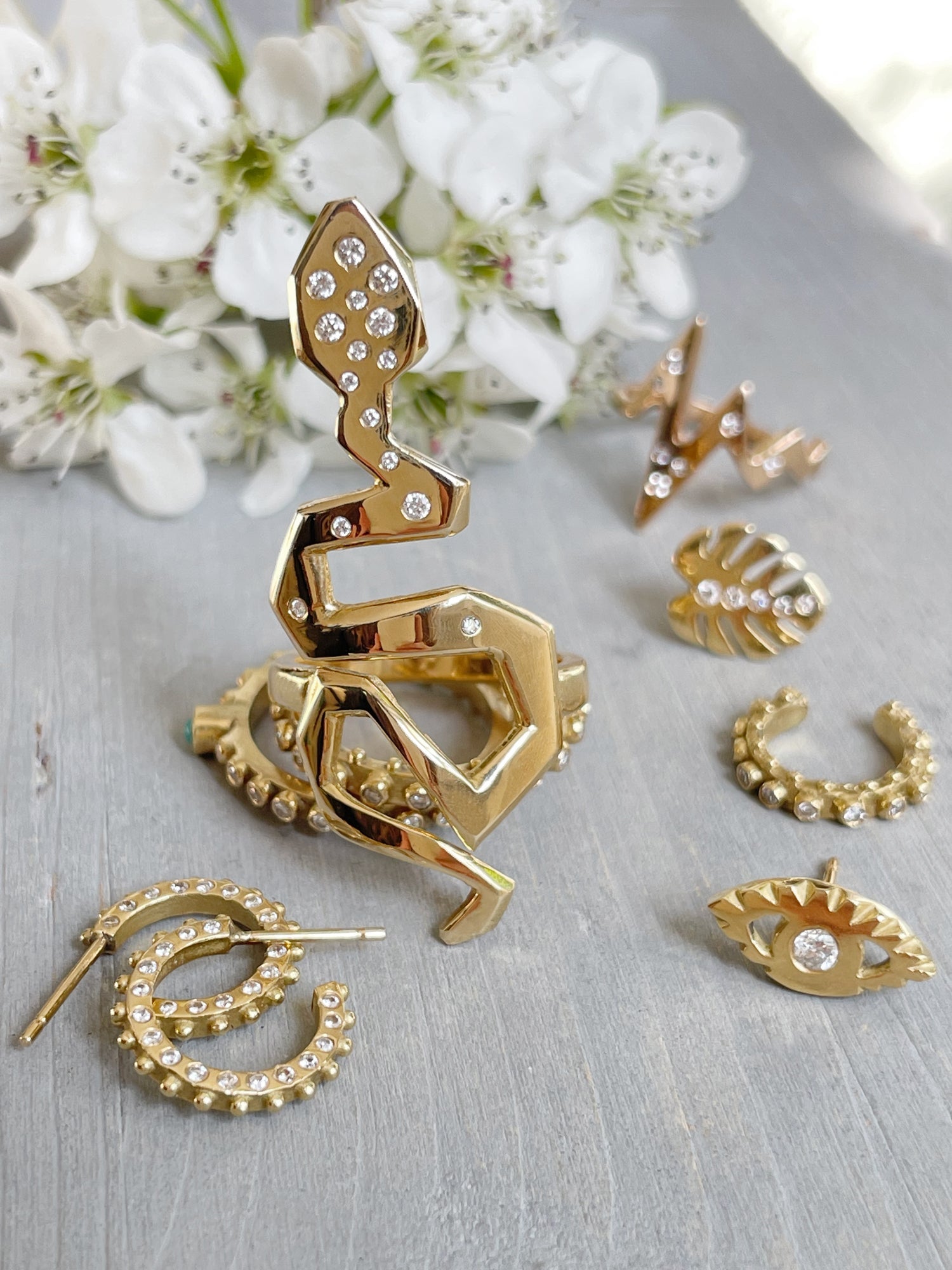 FACETTE SNAKE DIAMOND RING - Paz Lifestyle 