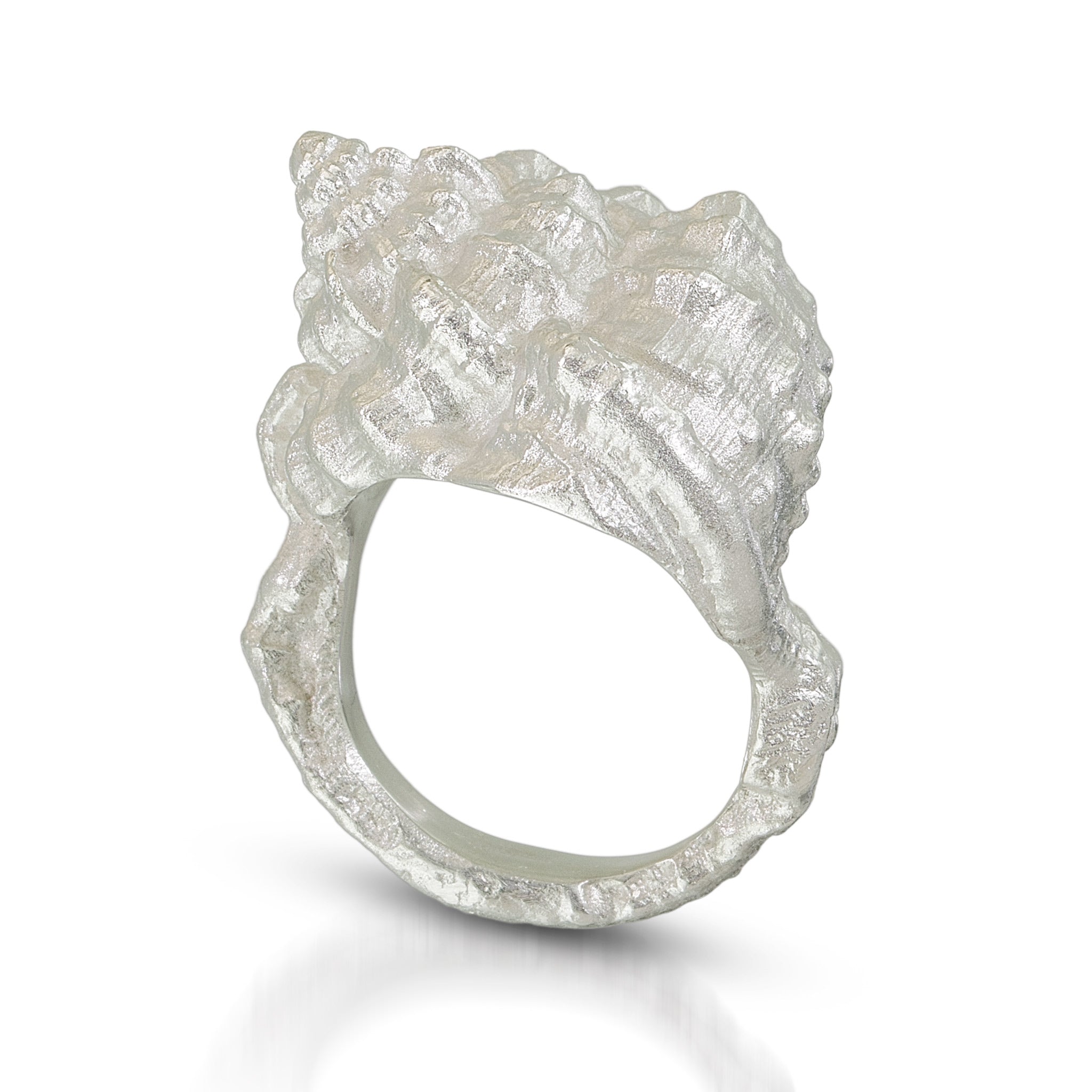 The sea Shell Ring molded from a sea shell - Paz Lifestyle 