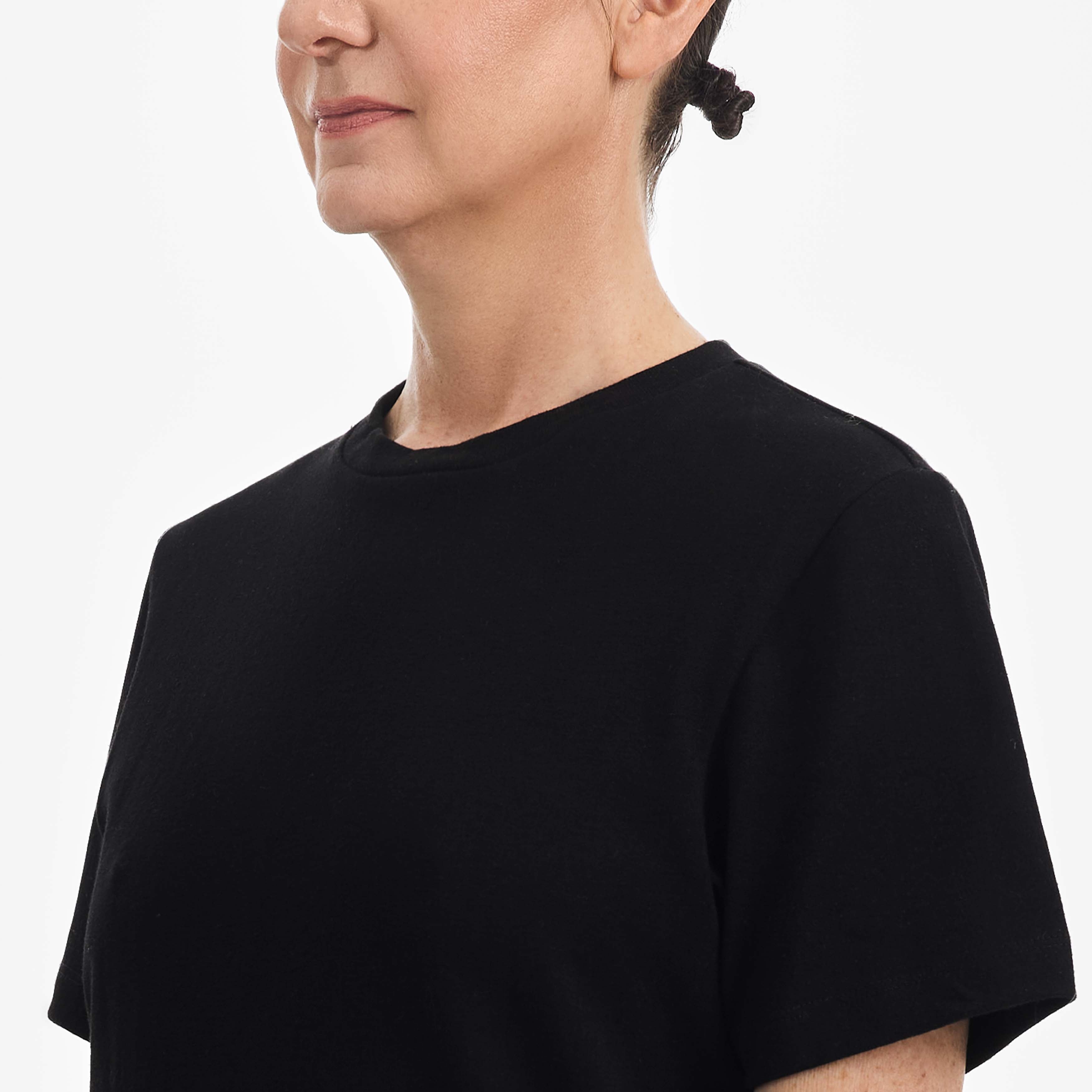 Black T-Shirt - Paz Lifestyle 