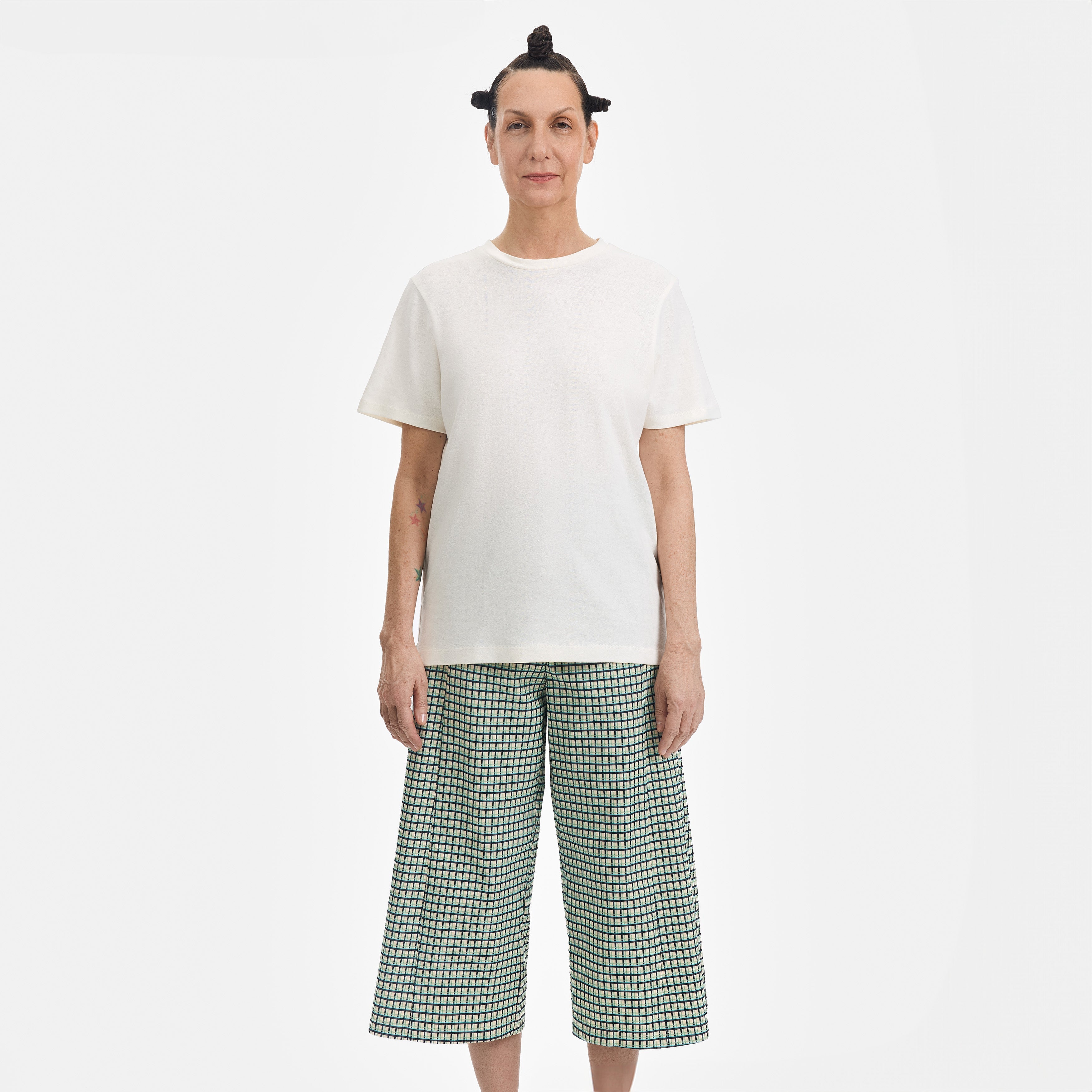 White T-Shirt - Paz Lifestyle 