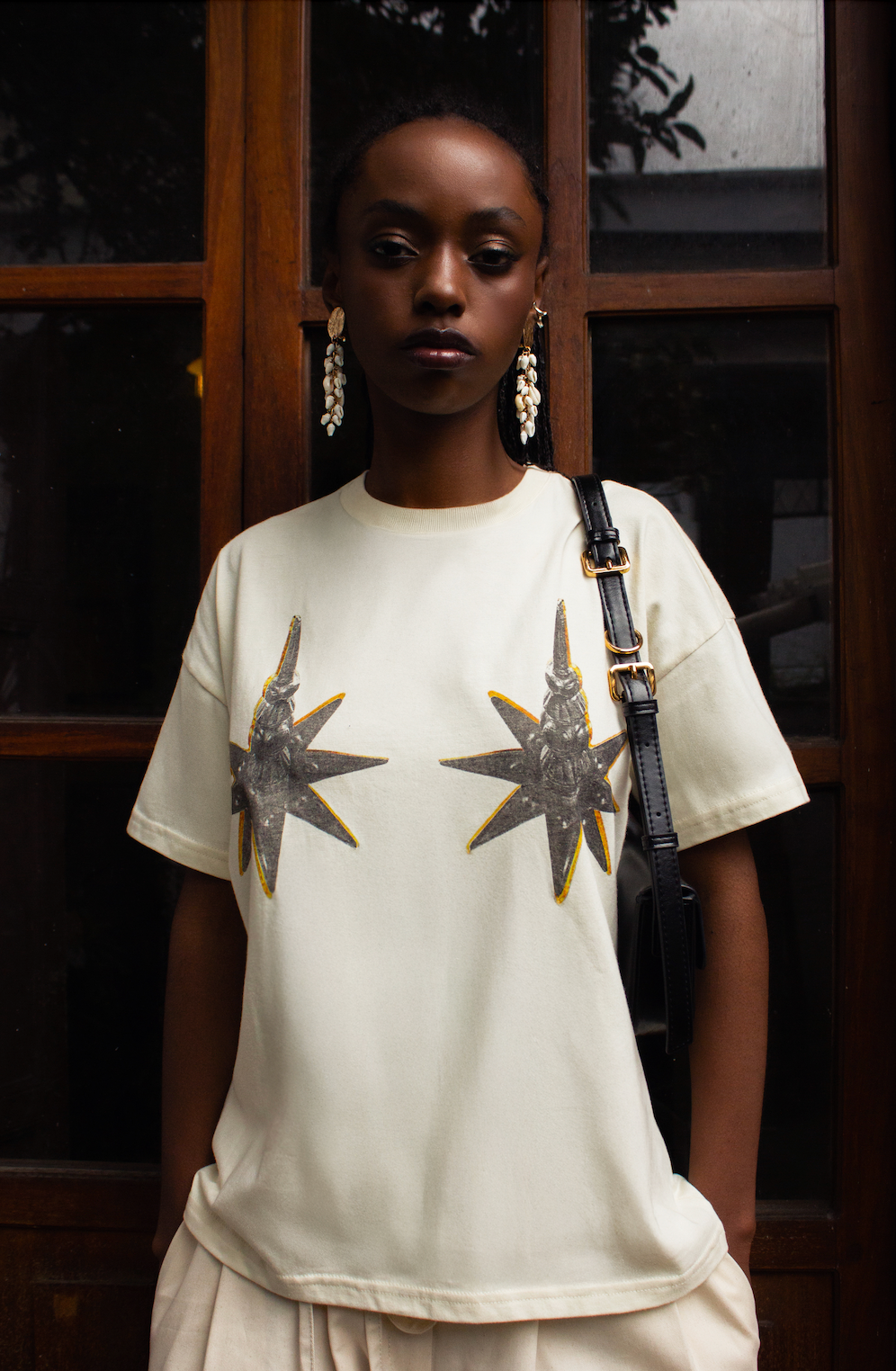 The Pezoneras T-shirt - Paz Lifestyle 