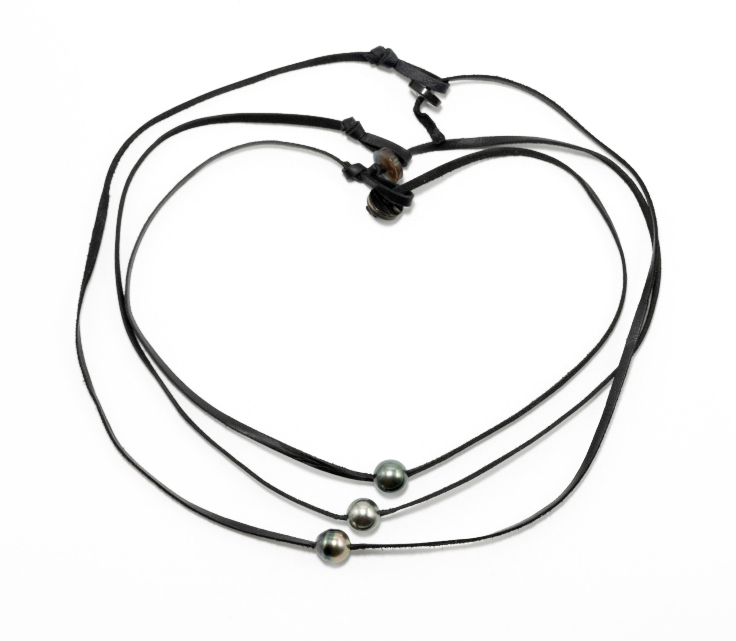 Kamoka for Men: Mana Necklace with Mother-of-Pearl Button Closure - Paz Lifestyle 