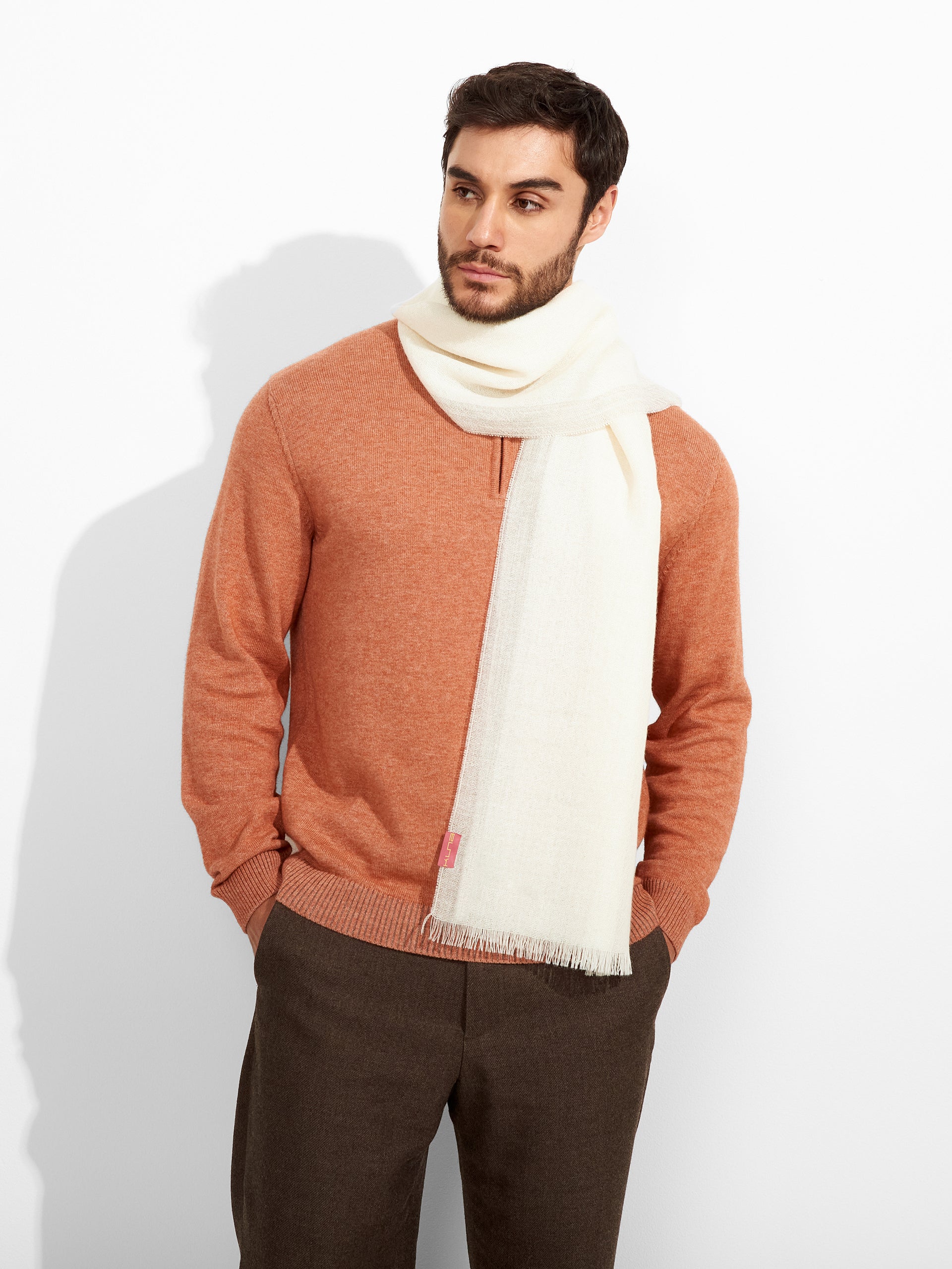 Rum Shawl Baby Alpaca Color Ecru