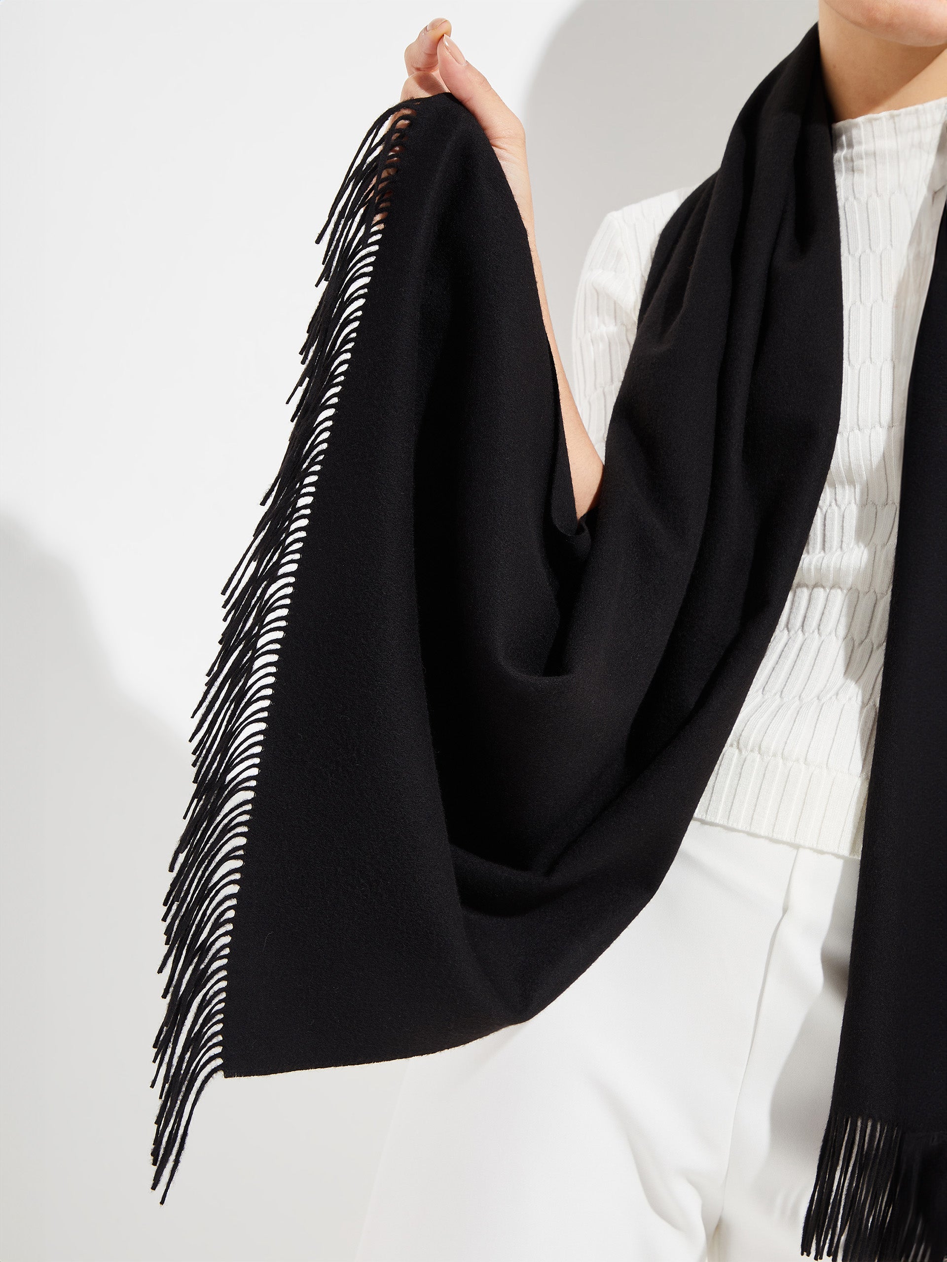 Berna Scarf Vicuña Color Black