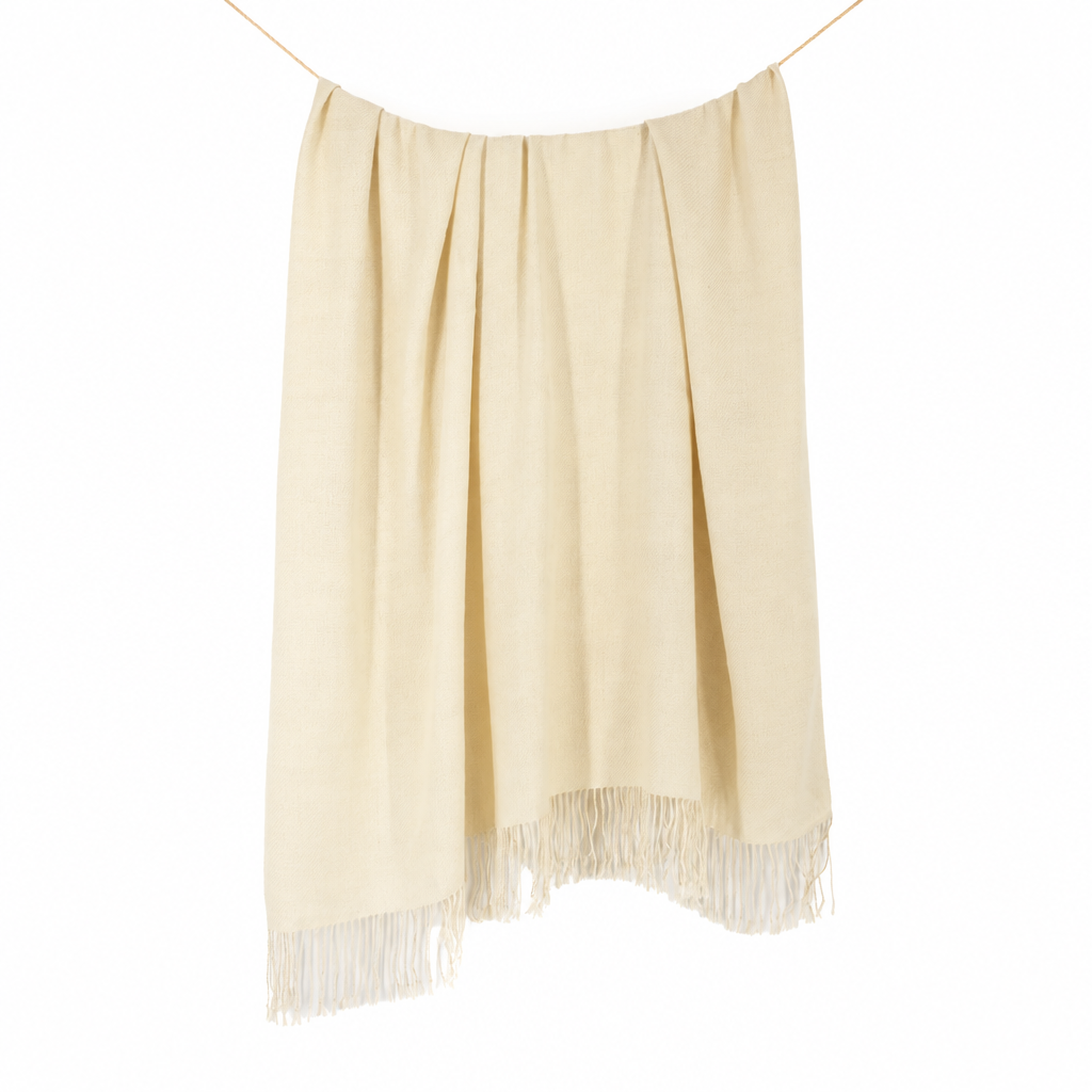 Handloomed Alpaca Bouclé Throw Blanket | Ivory | Made in Peru