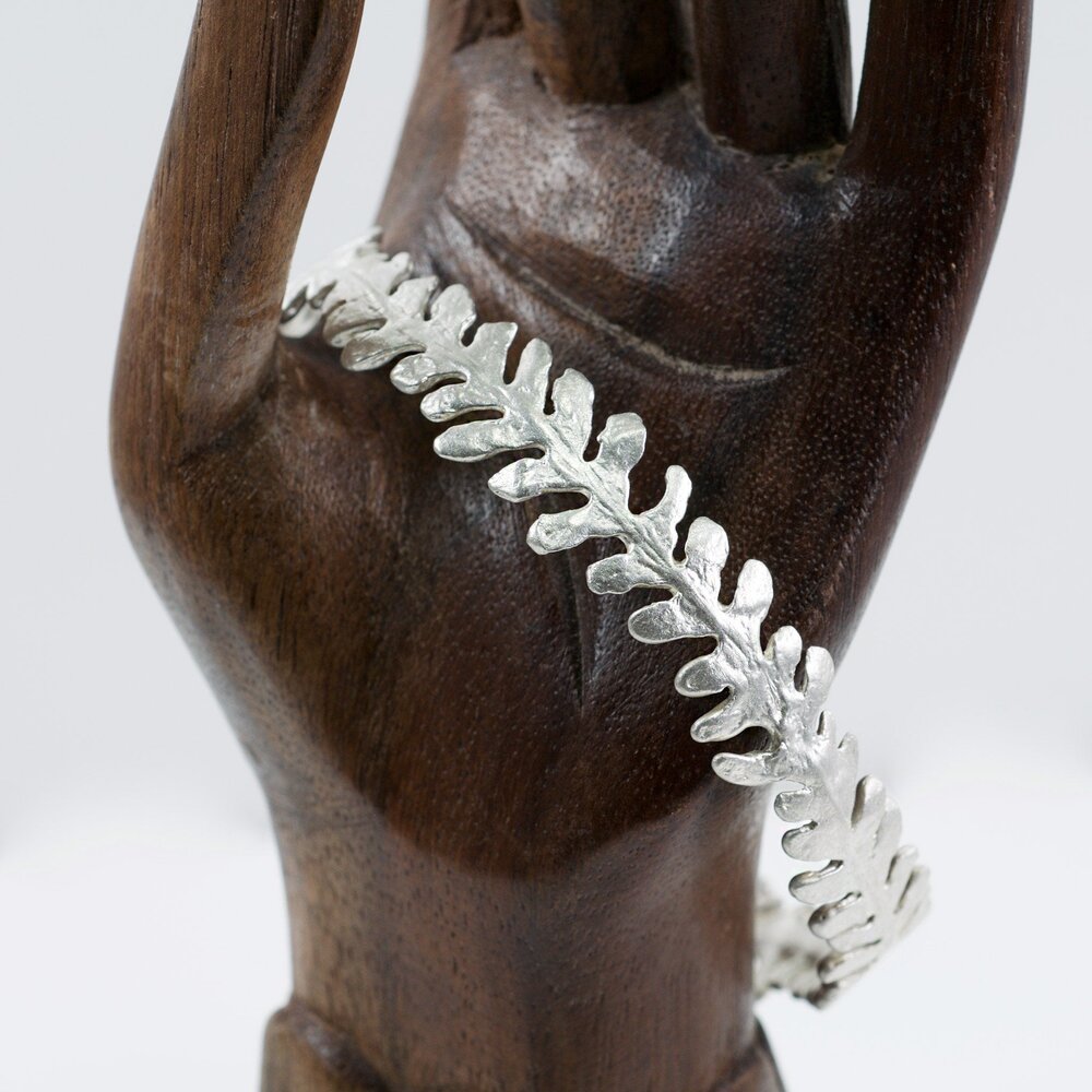 The fern bangle from Strasbourg - Paz Lifestyle 
