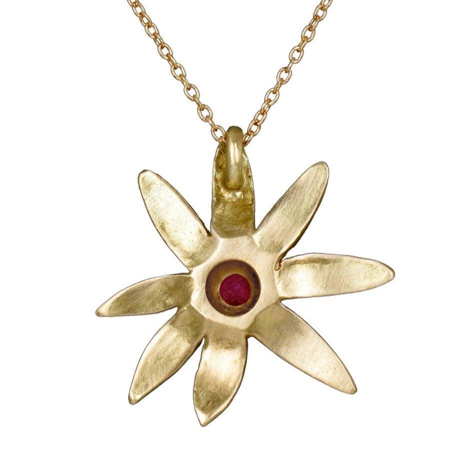 the flower pendant in 18K gold with a rubellite gemstone ready to ship