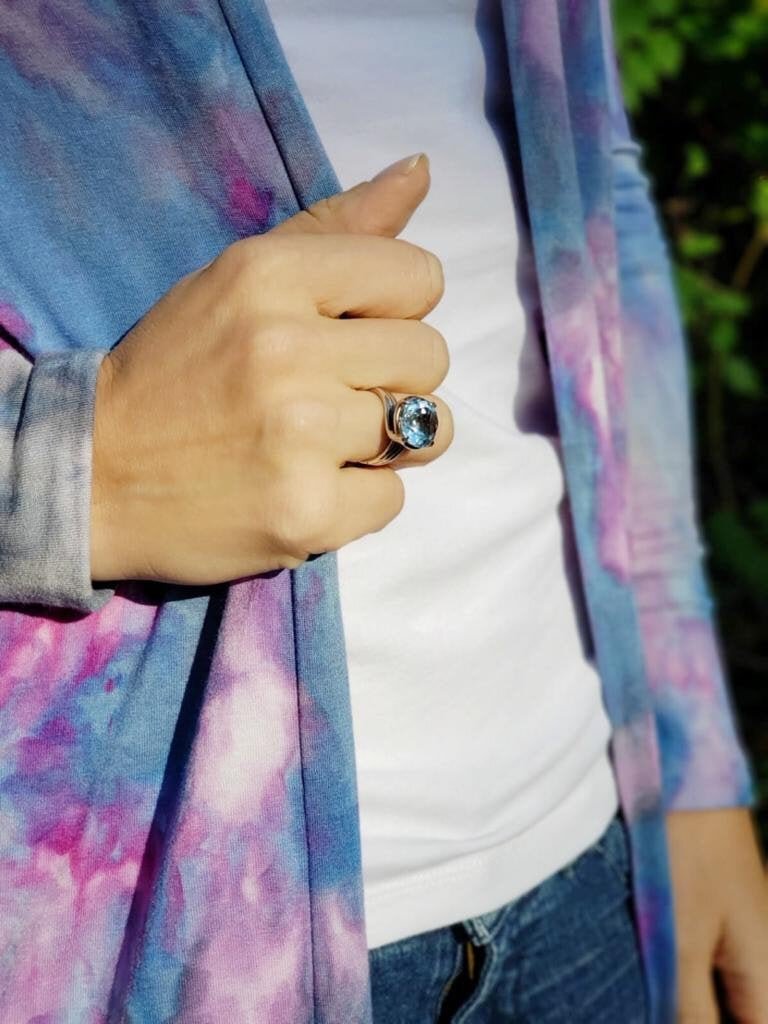 blue topaz wisteria prongs ring - size 6.5 - Paz Lifestyle 