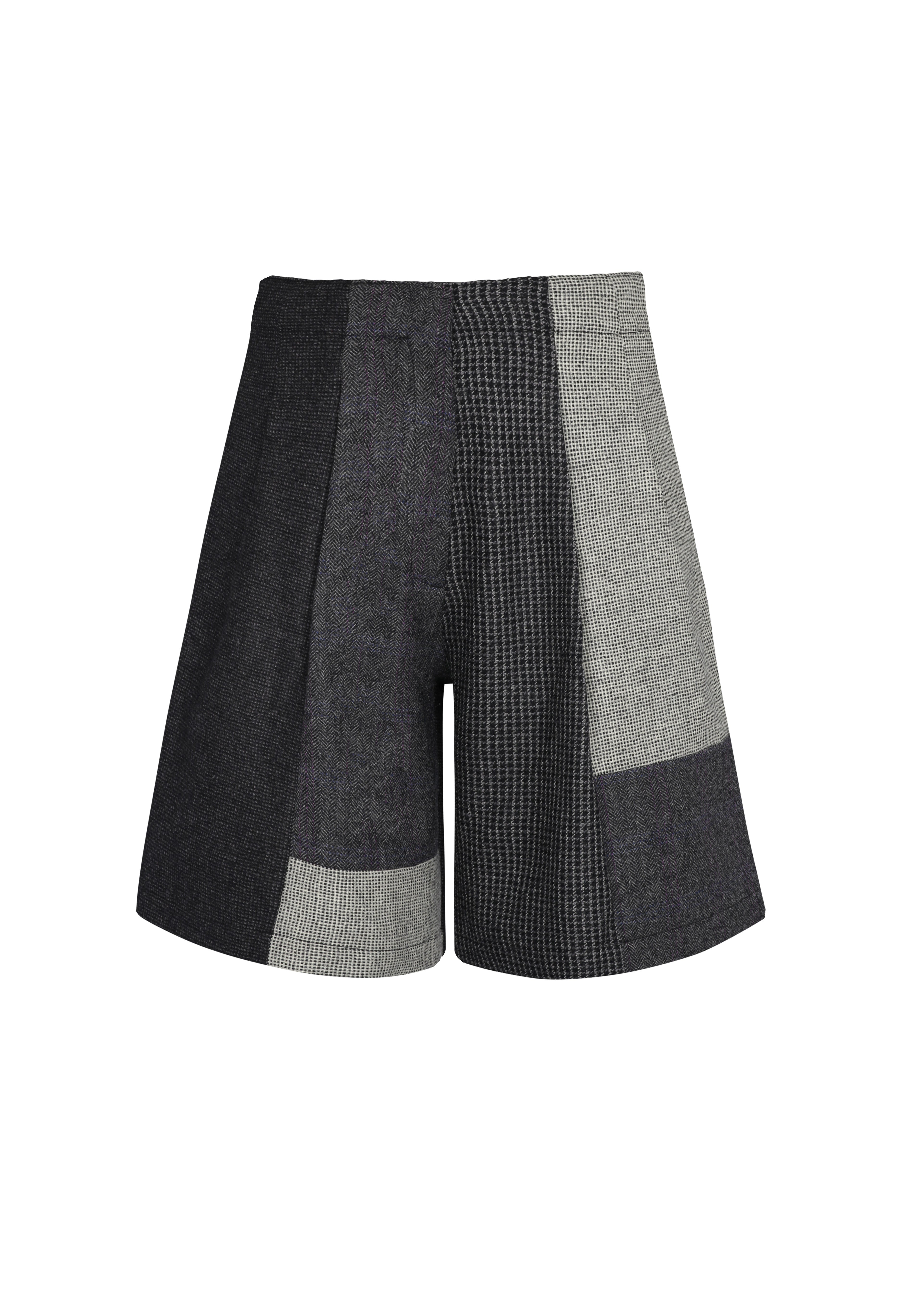 LUCILA Merino Wool Bermuda Shorts, Carbón | Pre-Order - Paz Lifestyle 